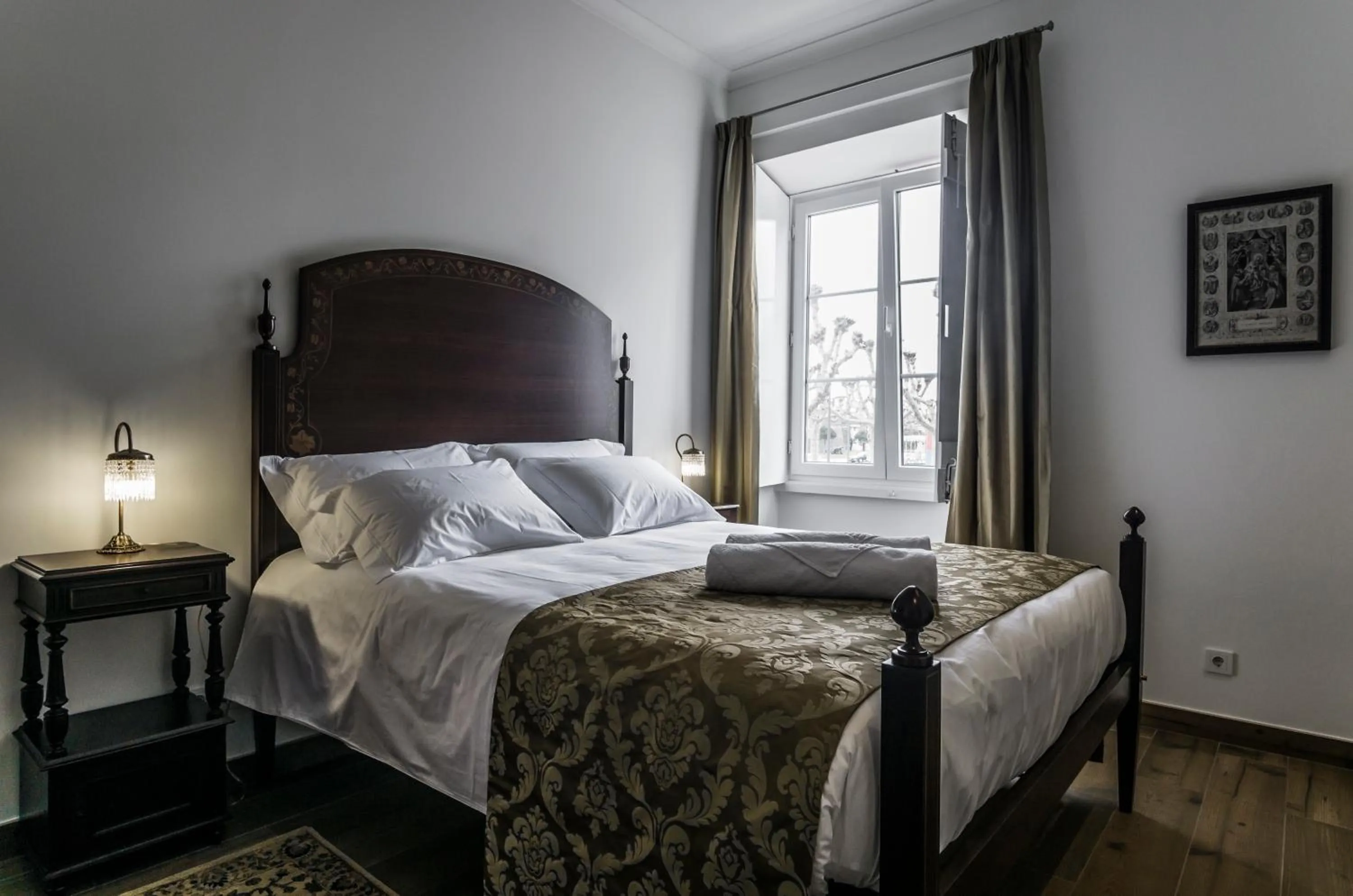 Photo of the whole room, Bed in Casa do Campo de São Francisco