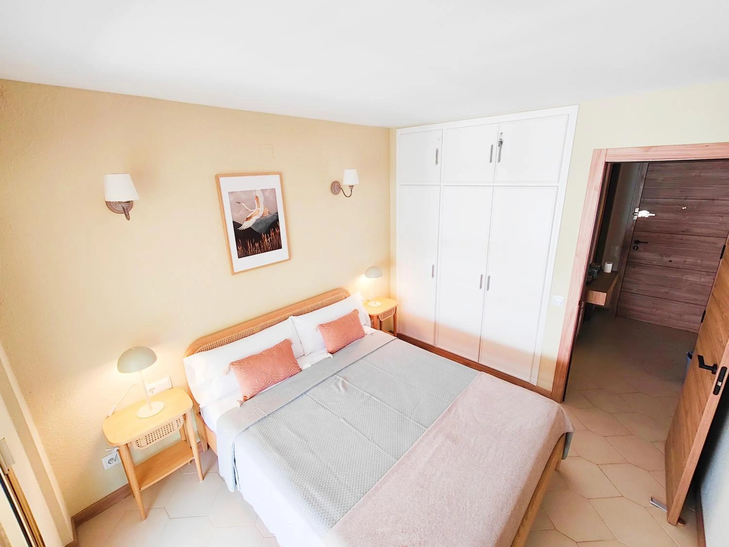 Bedroom, Bed in L'Eixideta