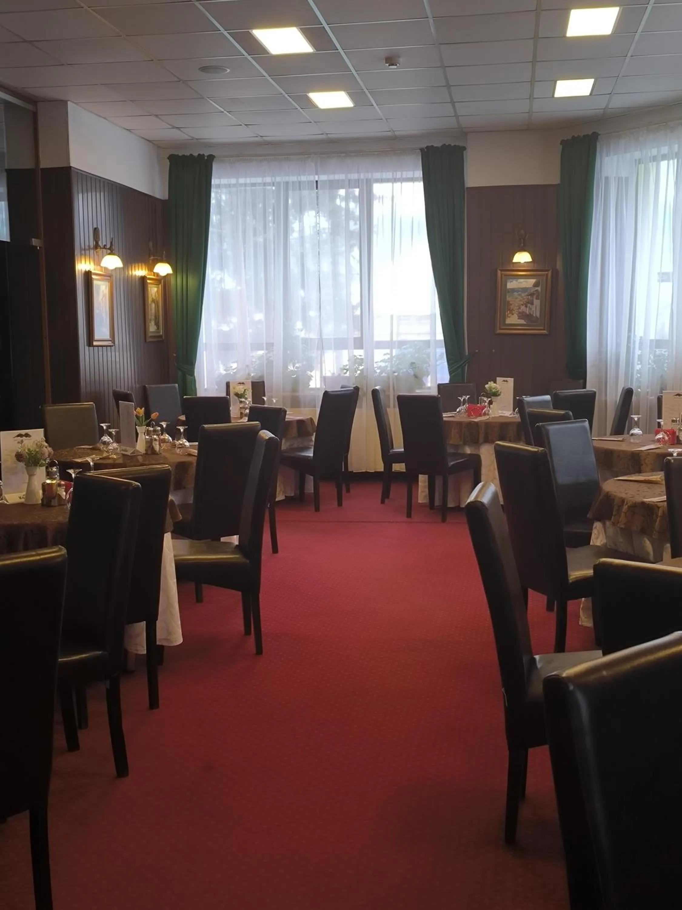 Restaurant/places to eat in Hotel Piemonte
