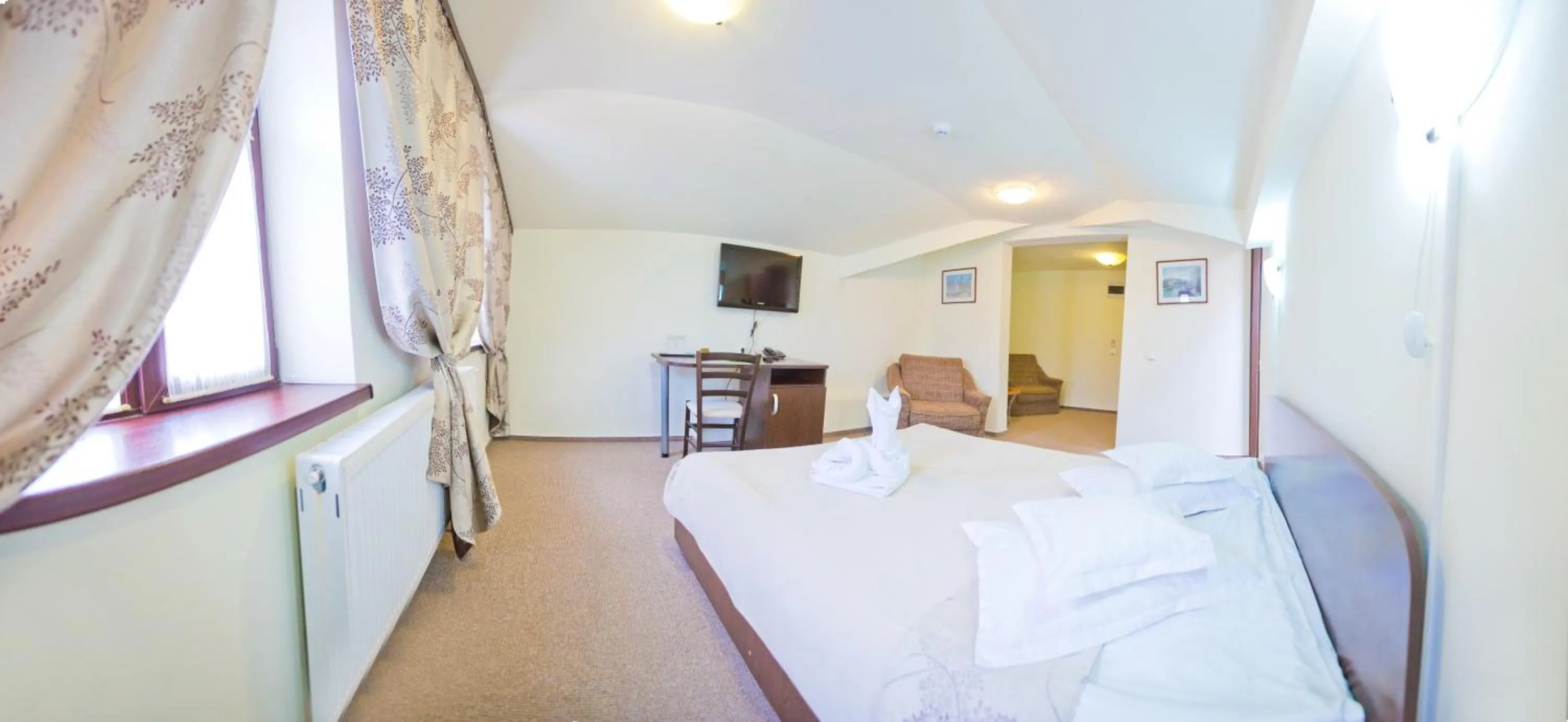 Photo of the whole room, Bed in Hotel Piemonte