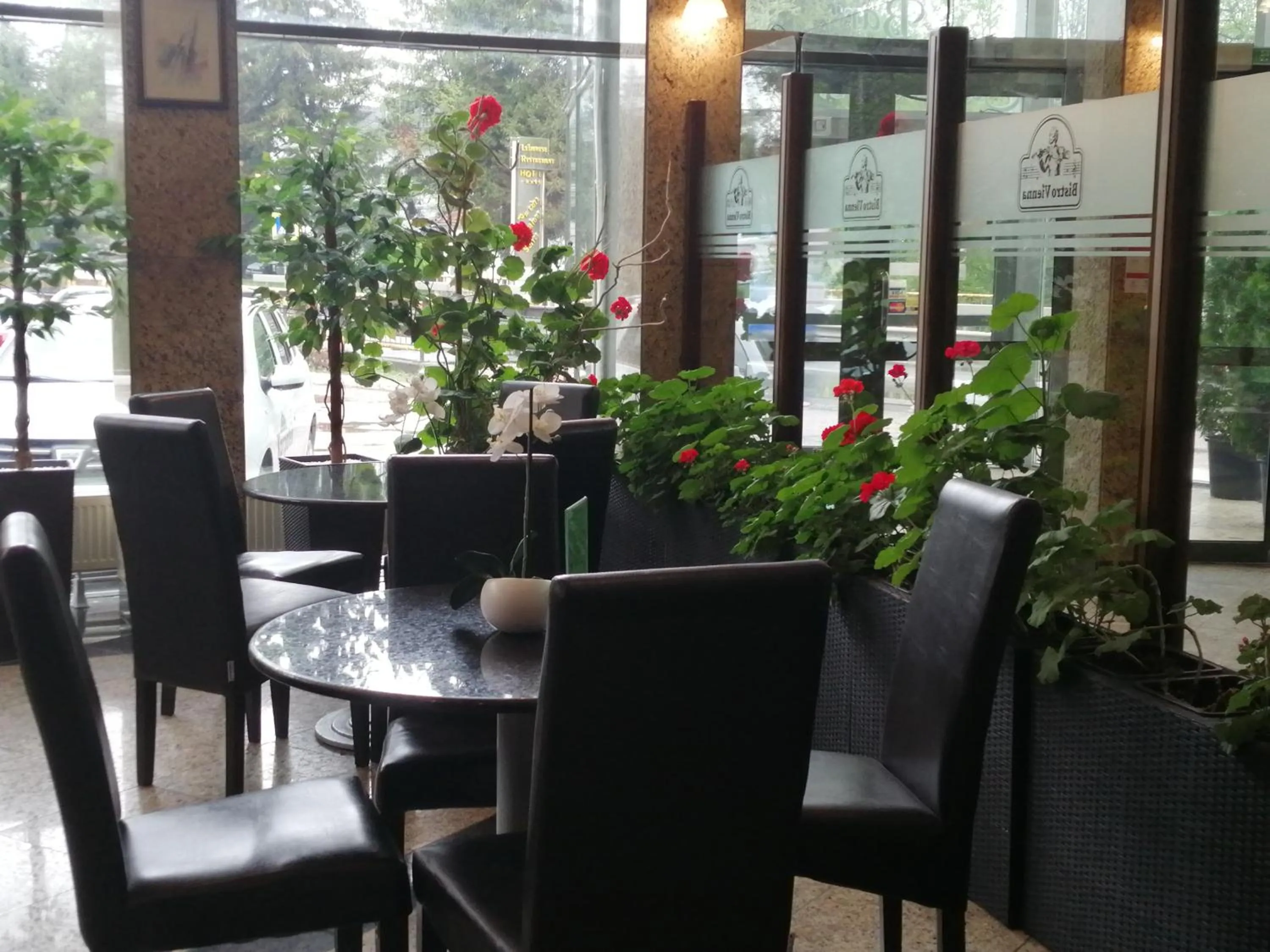 Lounge or bar in Hotel Piemonte