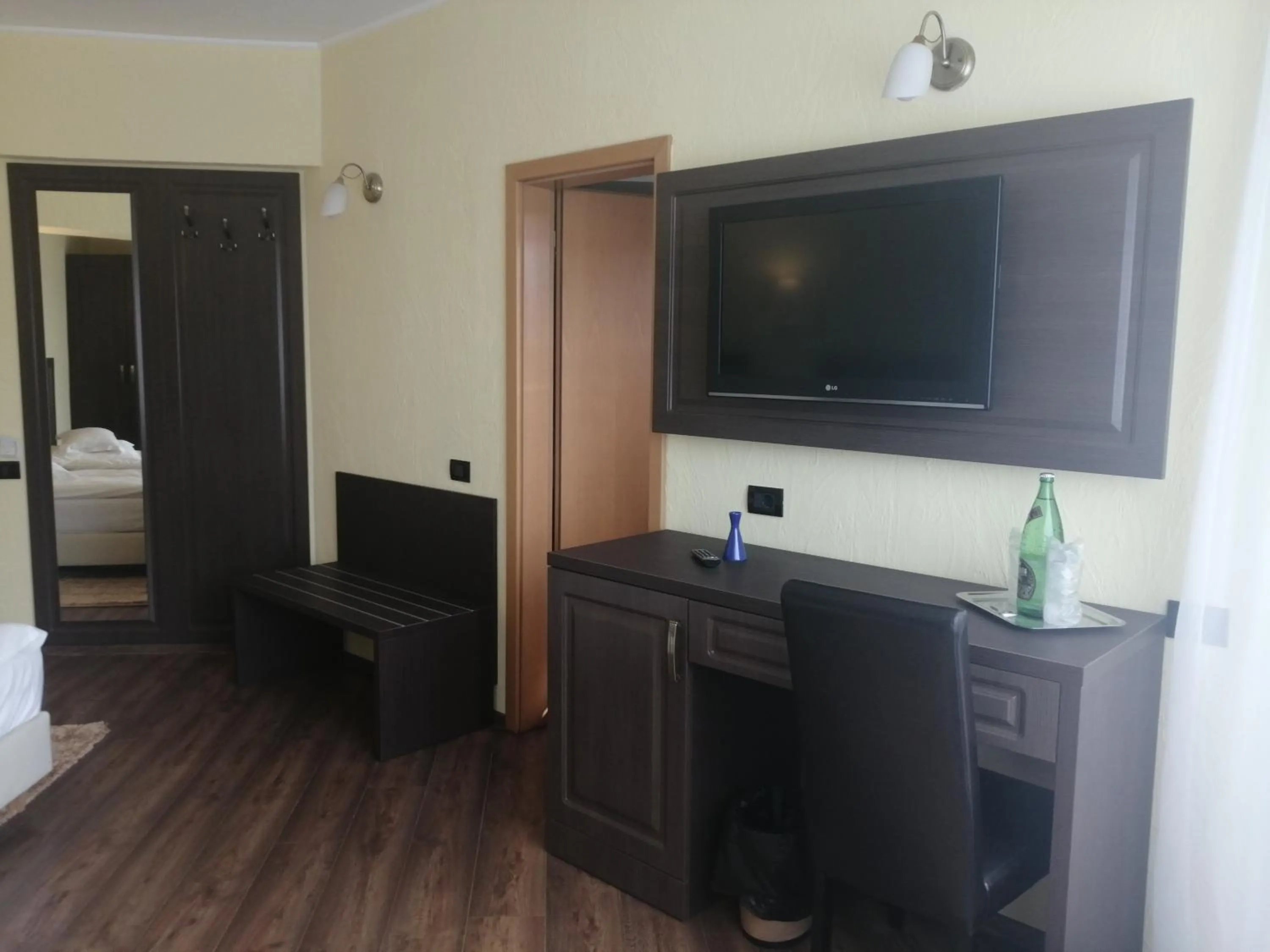 TV and multimedia in Hotel Piemonte