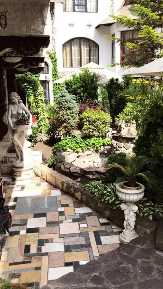 Garden in Hunter Prince Castle Hotel