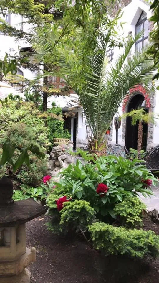 Garden in Hunter Prince Castle Hotel