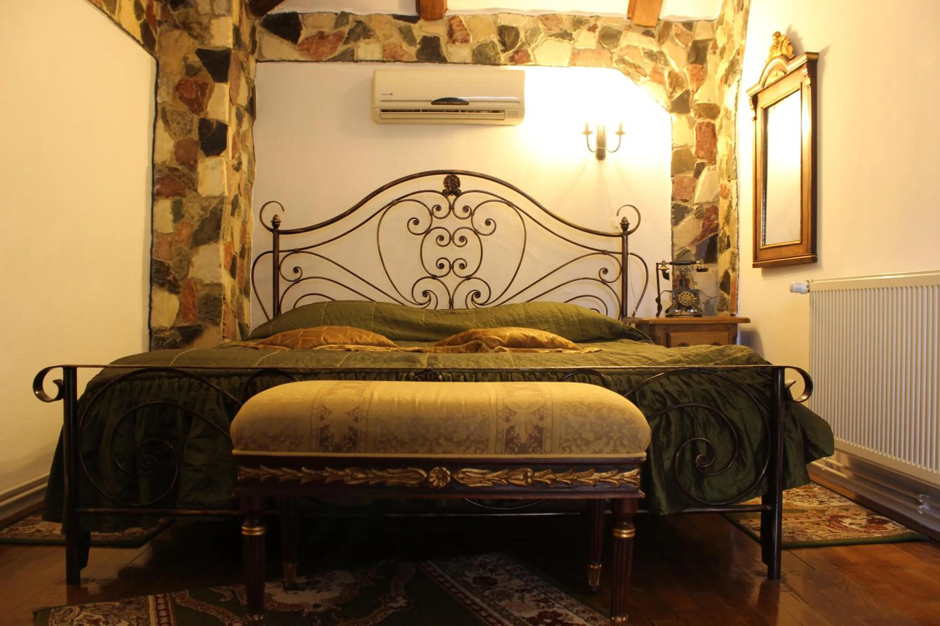 Bed in Hunter Prince Castle Hotel