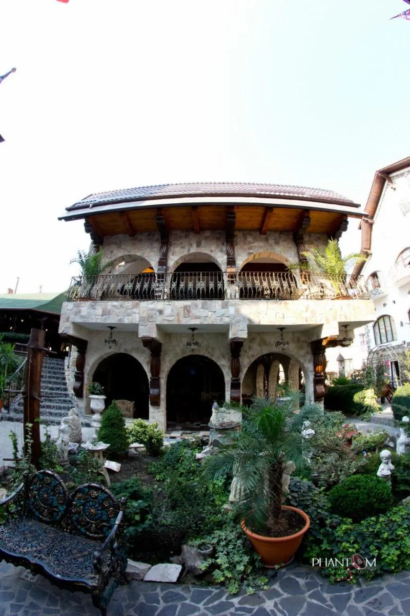 Garden in Hunter Prince Castle Hotel