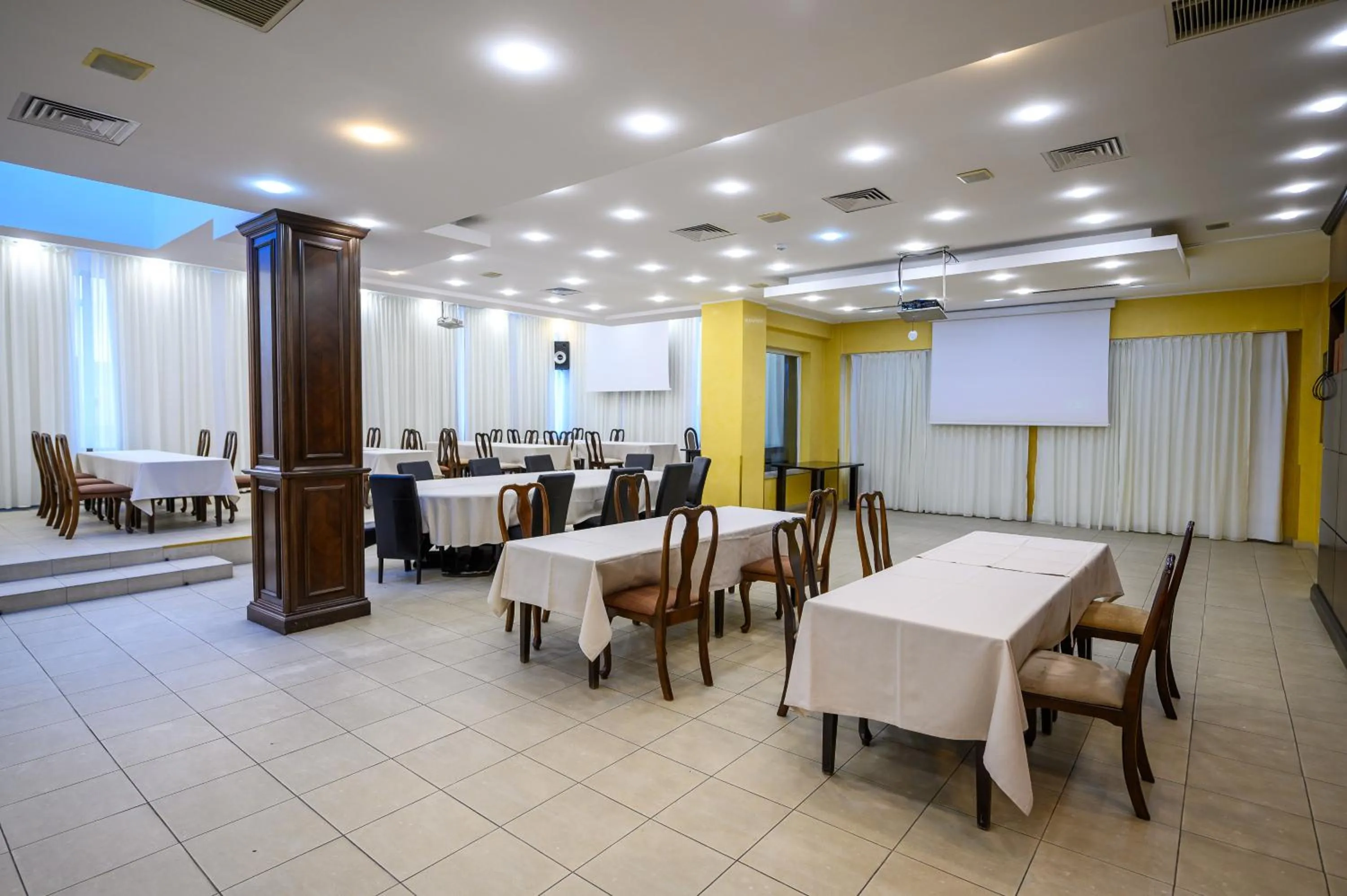Seating area in Hotel Bulevard