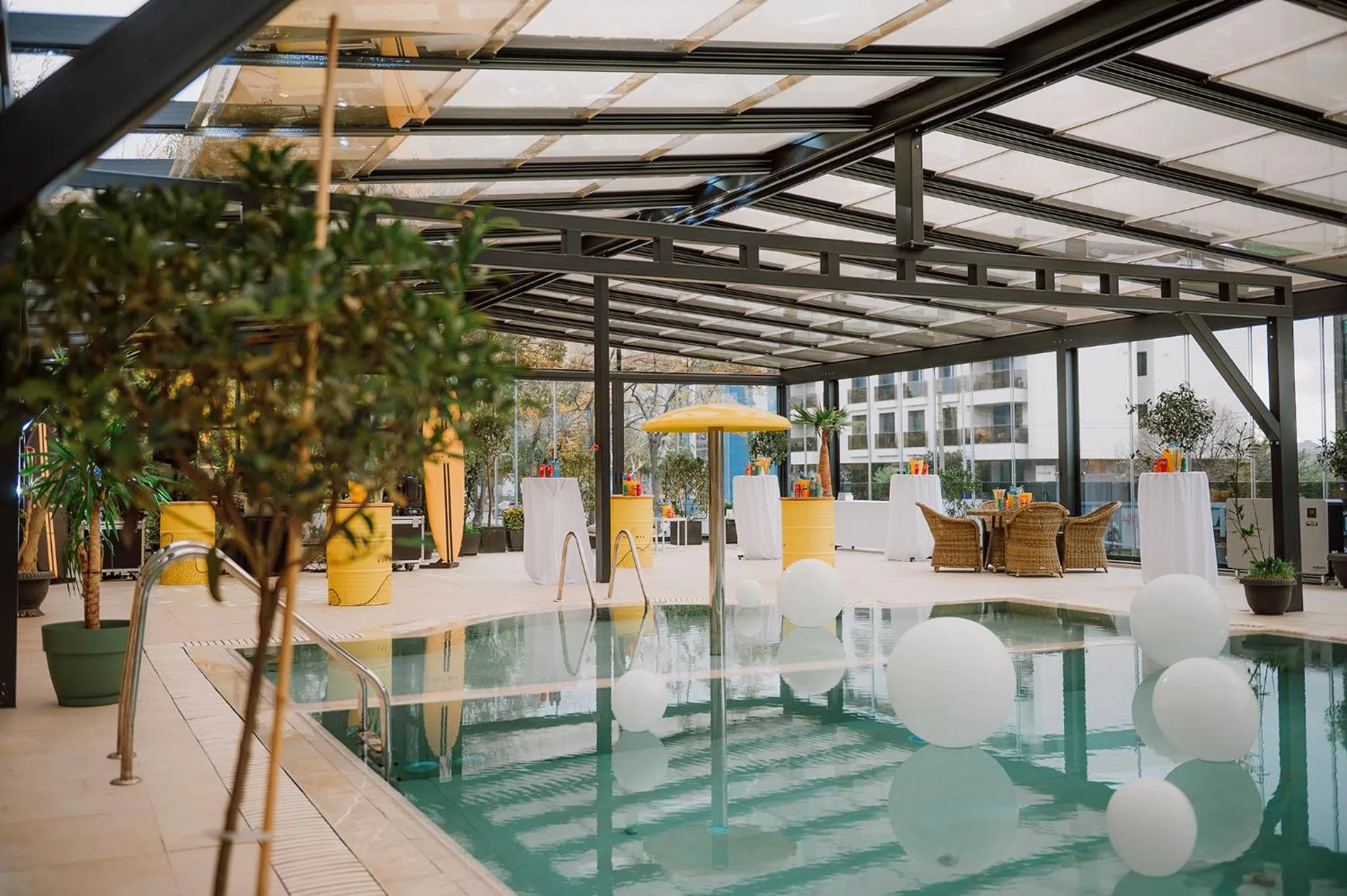 Swimming pool in Hotel Bulevard