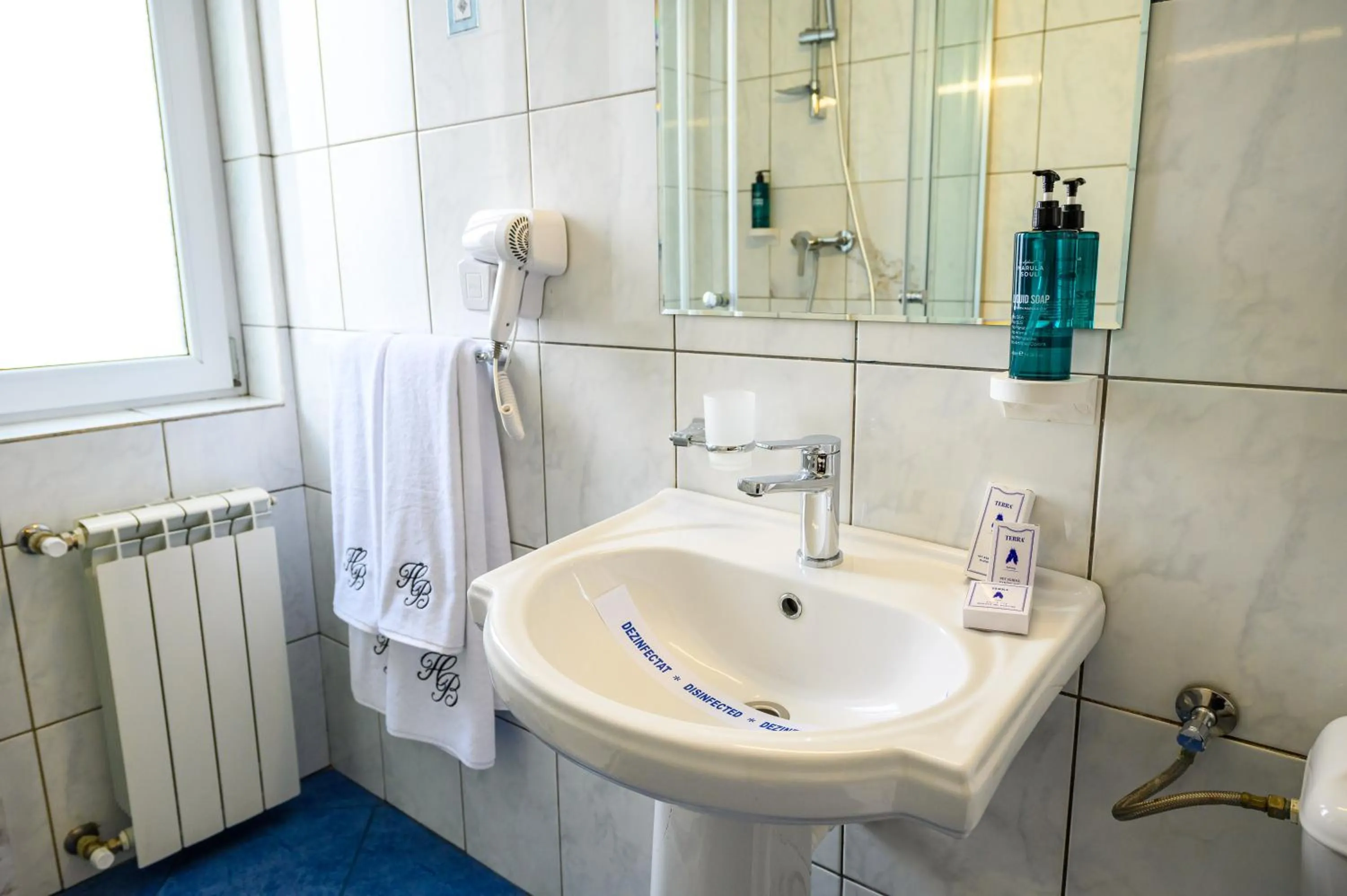 Shower in Hotel Bulevard