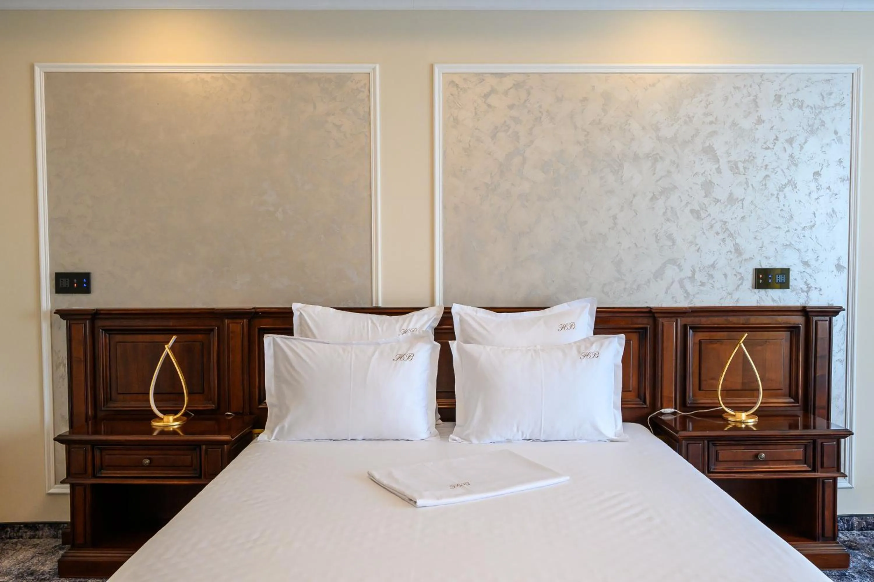 Bed in Hotel Bulevard