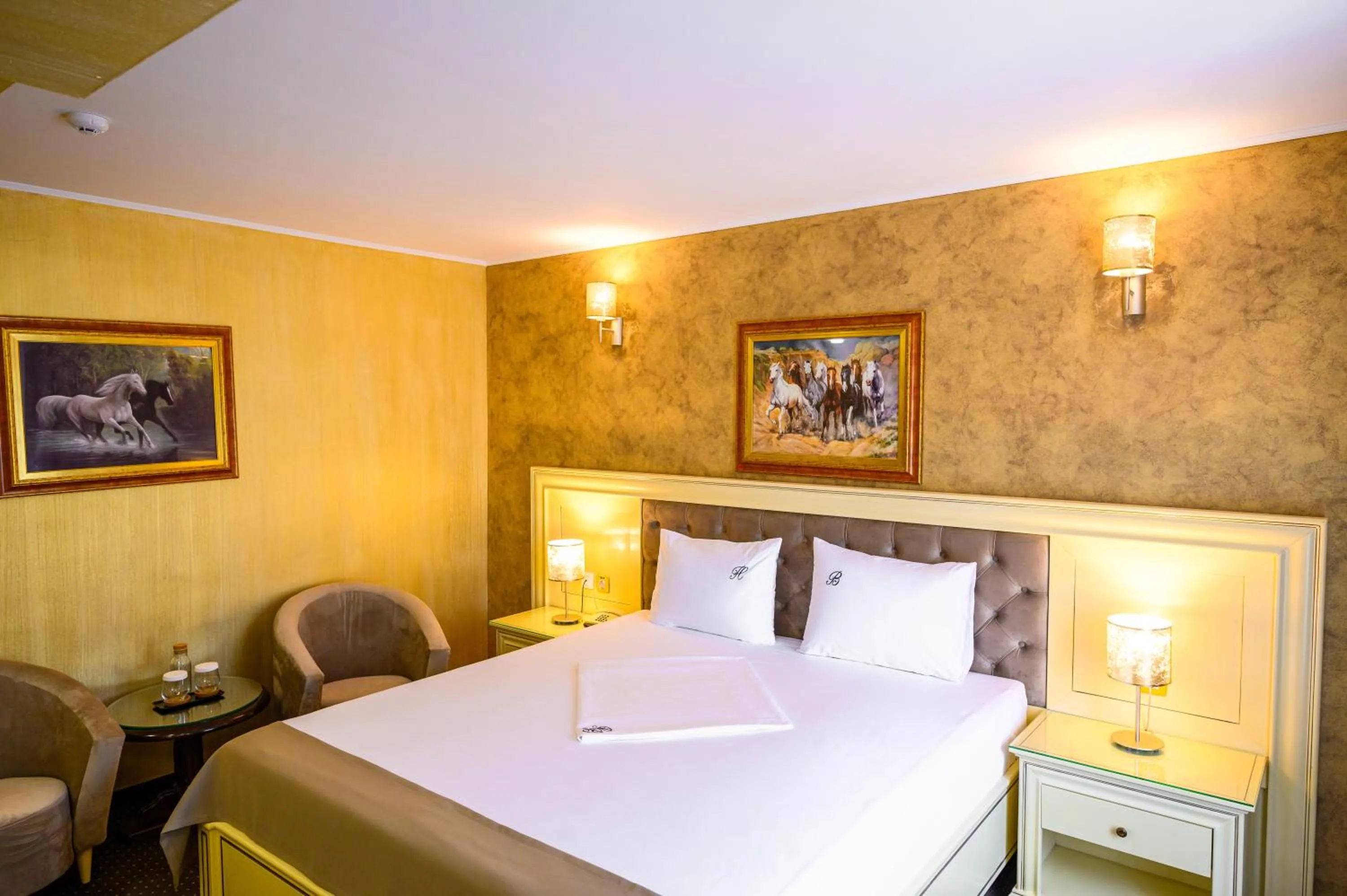 Bed in Hotel Bulevard