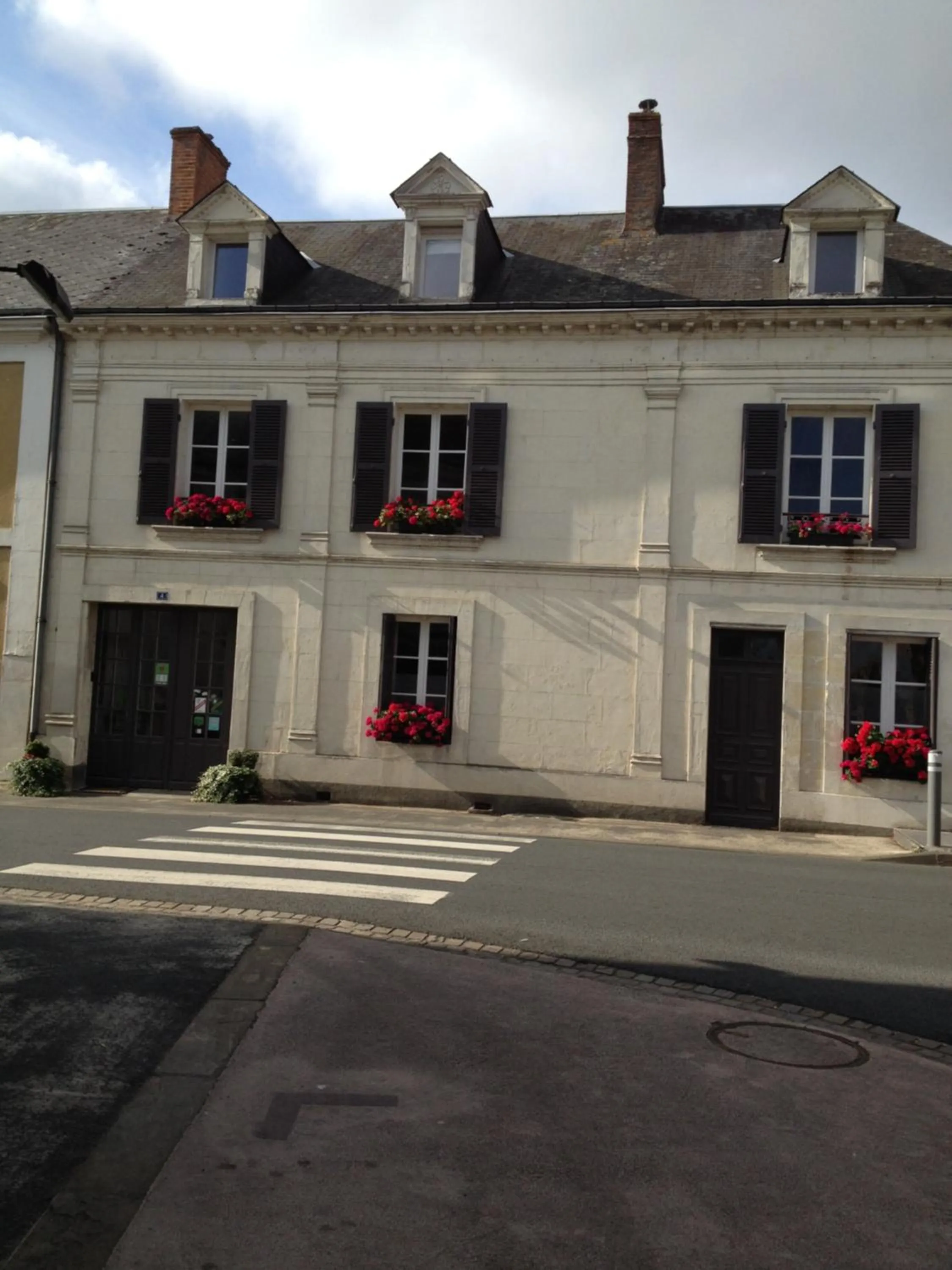 Facade/entrance in Le Chaton Rouge