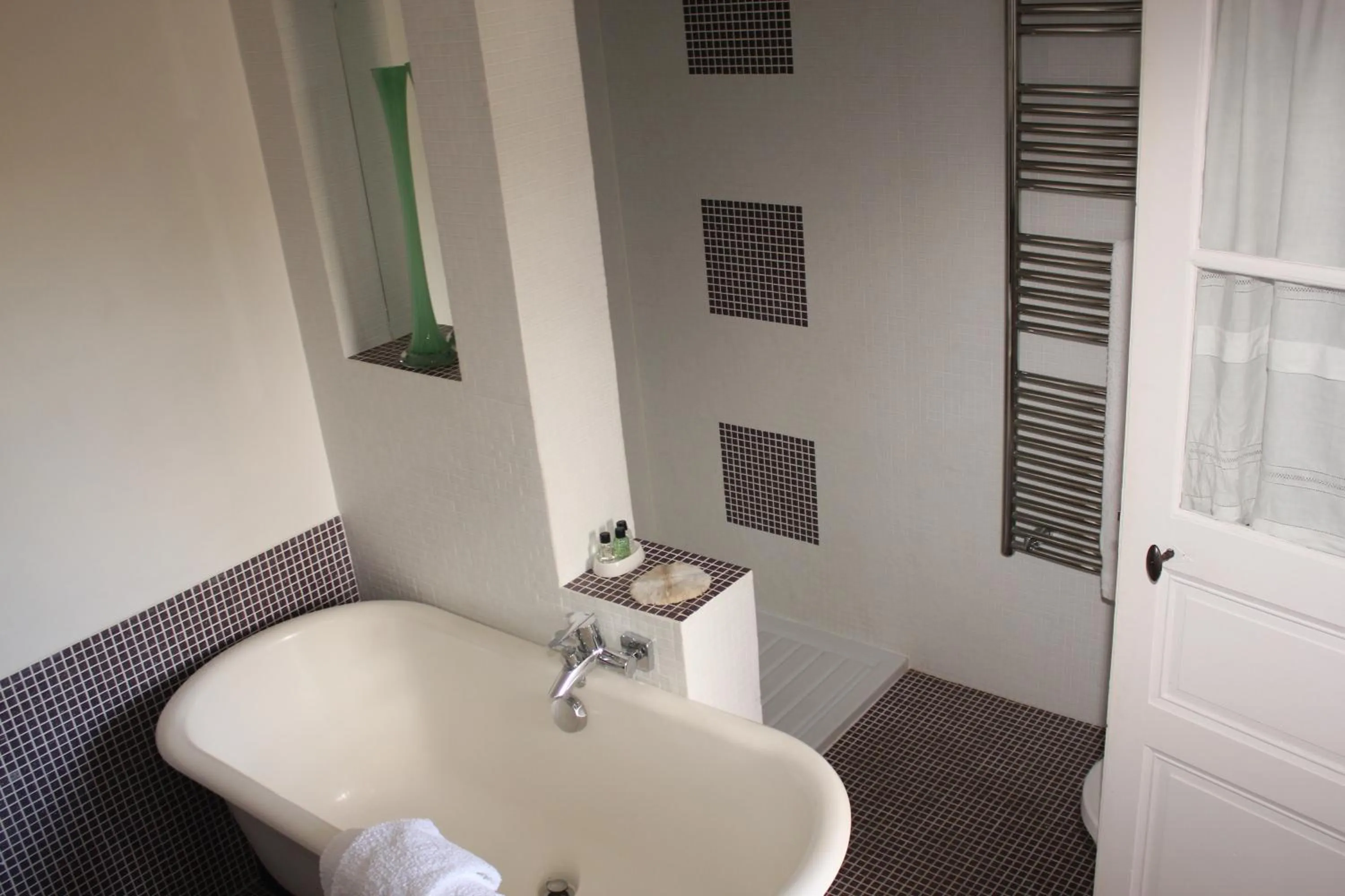 Bathroom in Le Chaton Rouge