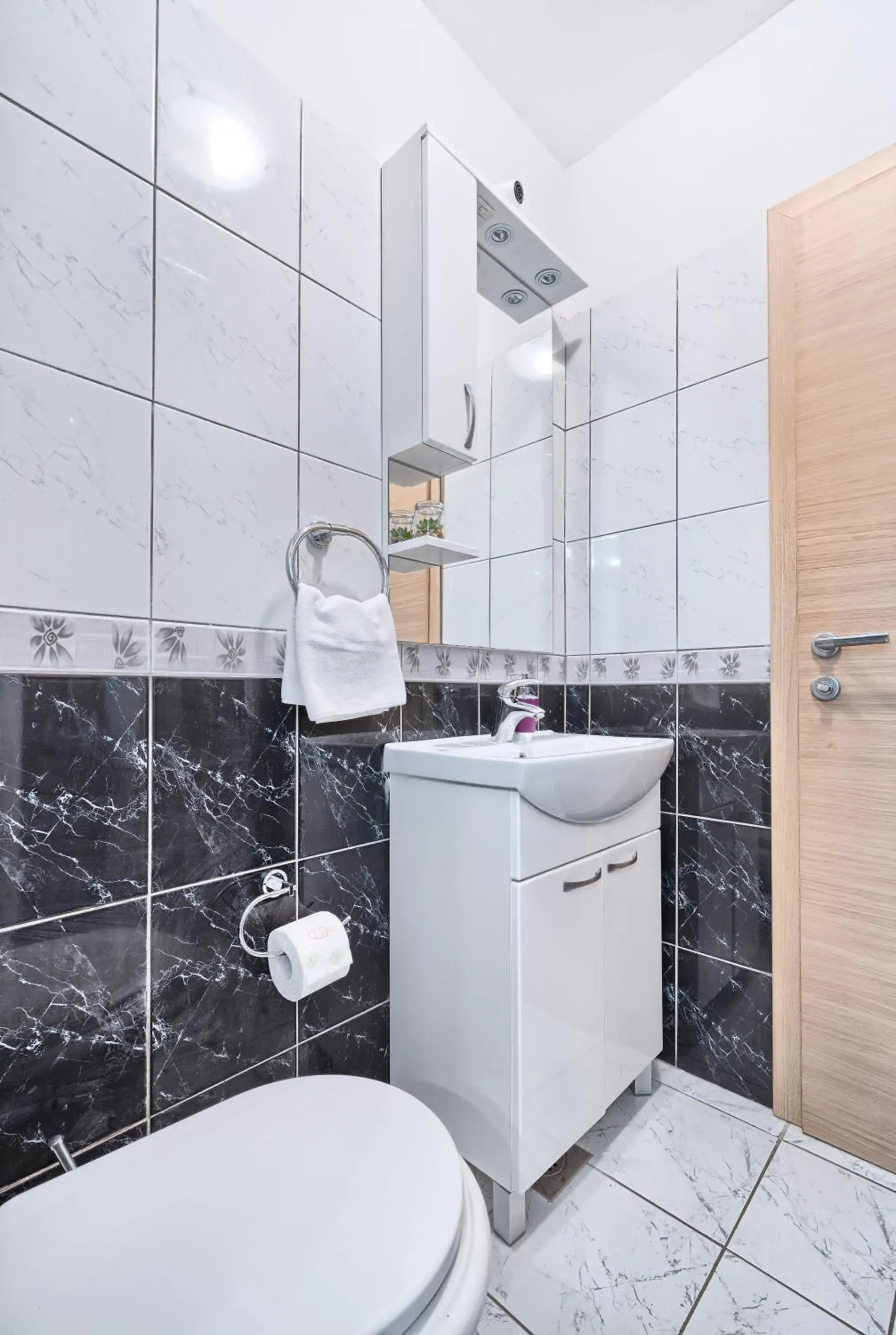 One-Bedroom Apartment in Apartments Meštrović with heated swiming pool- near Split One-Bedroom Apartment in Apartments Meštrović with heated swiming pool- near Split