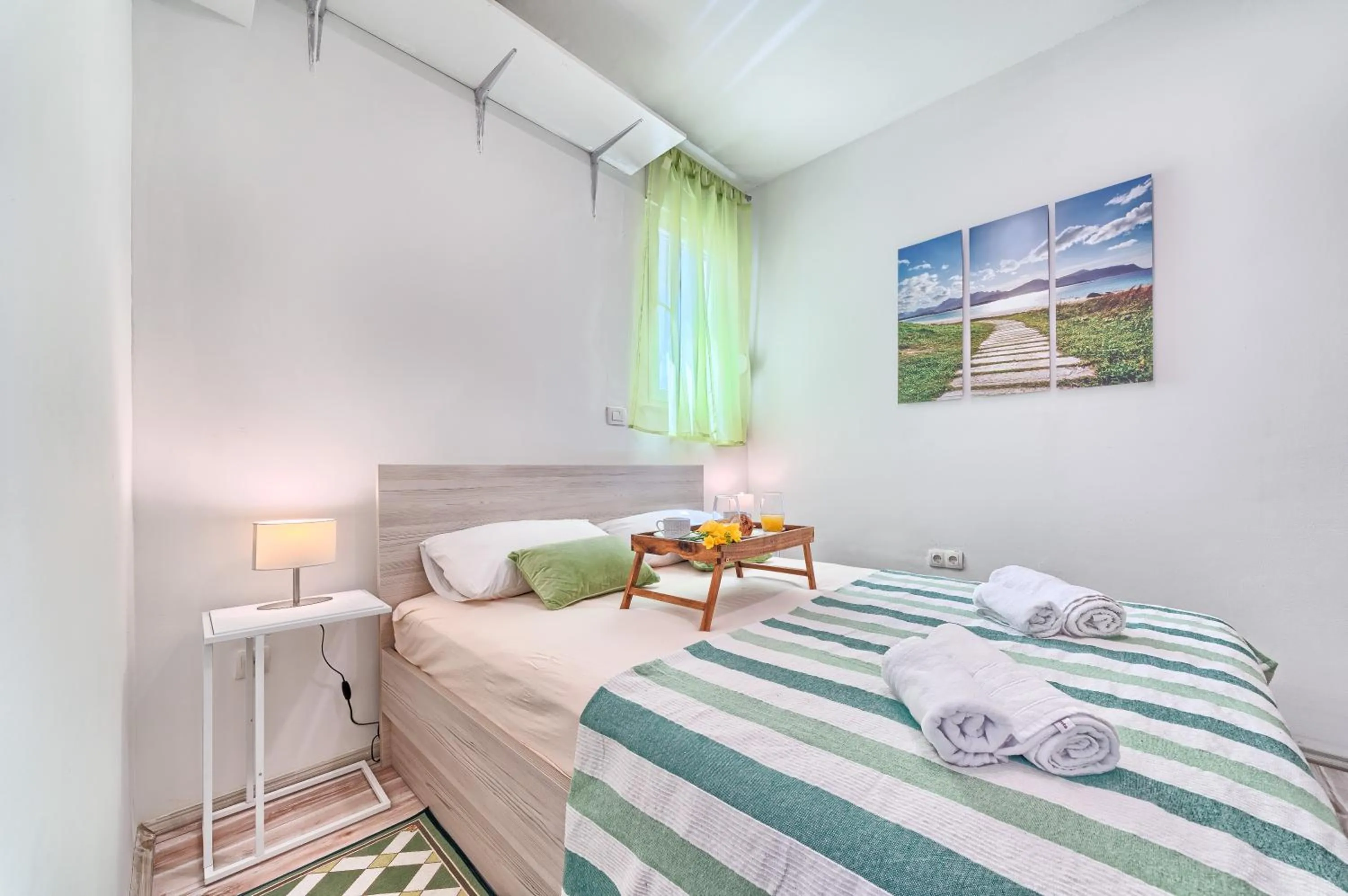 One-Bedroom Apartment in Apartments Meštrović with heated swiming pool- near Split