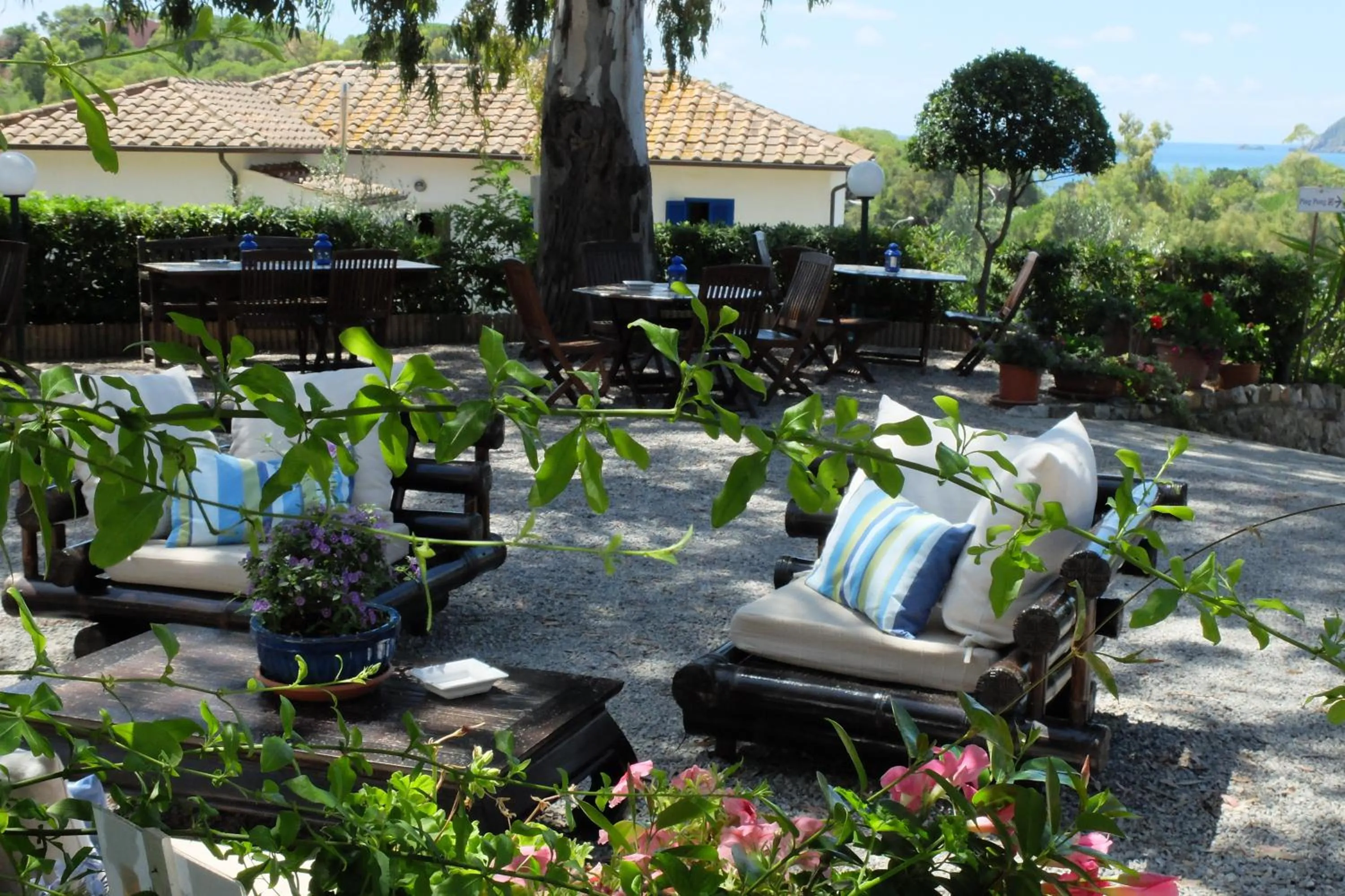 Facade/entrance in Hotel Villa Giulia