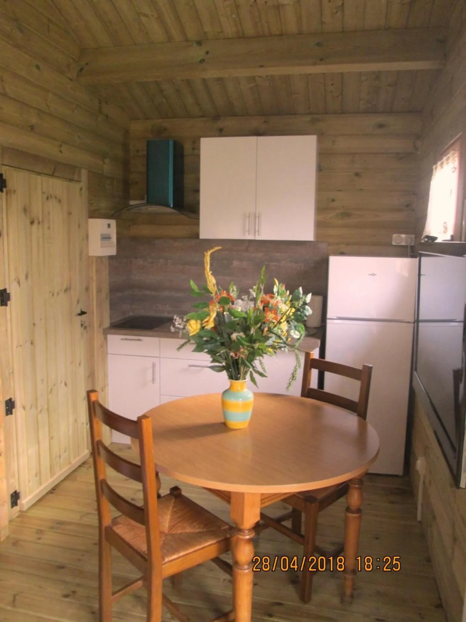 Kitchen or kitchenette in studios les Hortensias