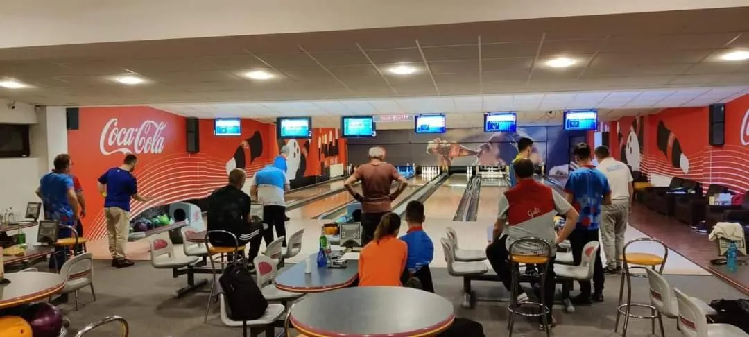 Bowling in Hotel Wolf 2