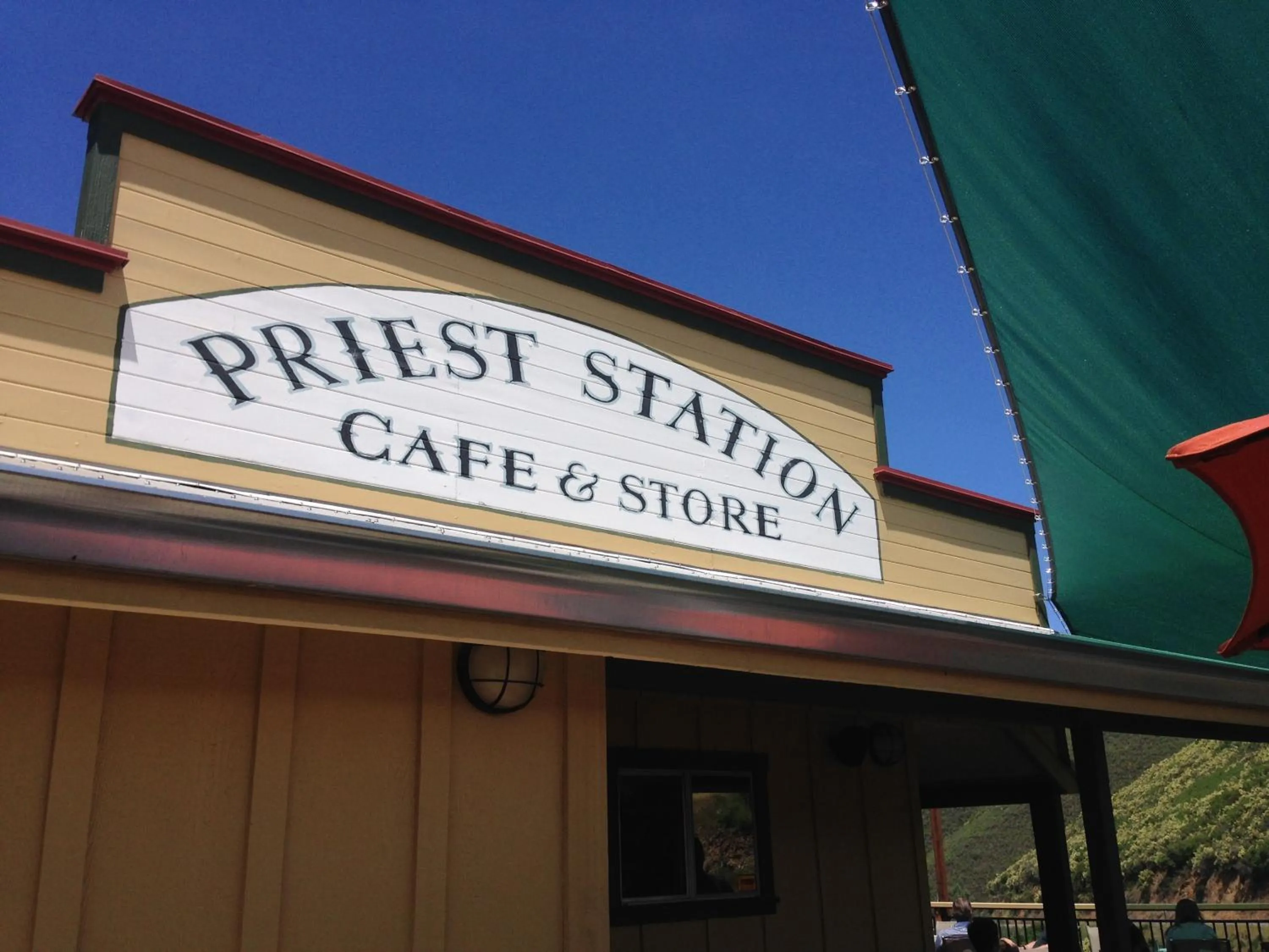 Facade/entrance in Priest Station Cafe & Cabins
