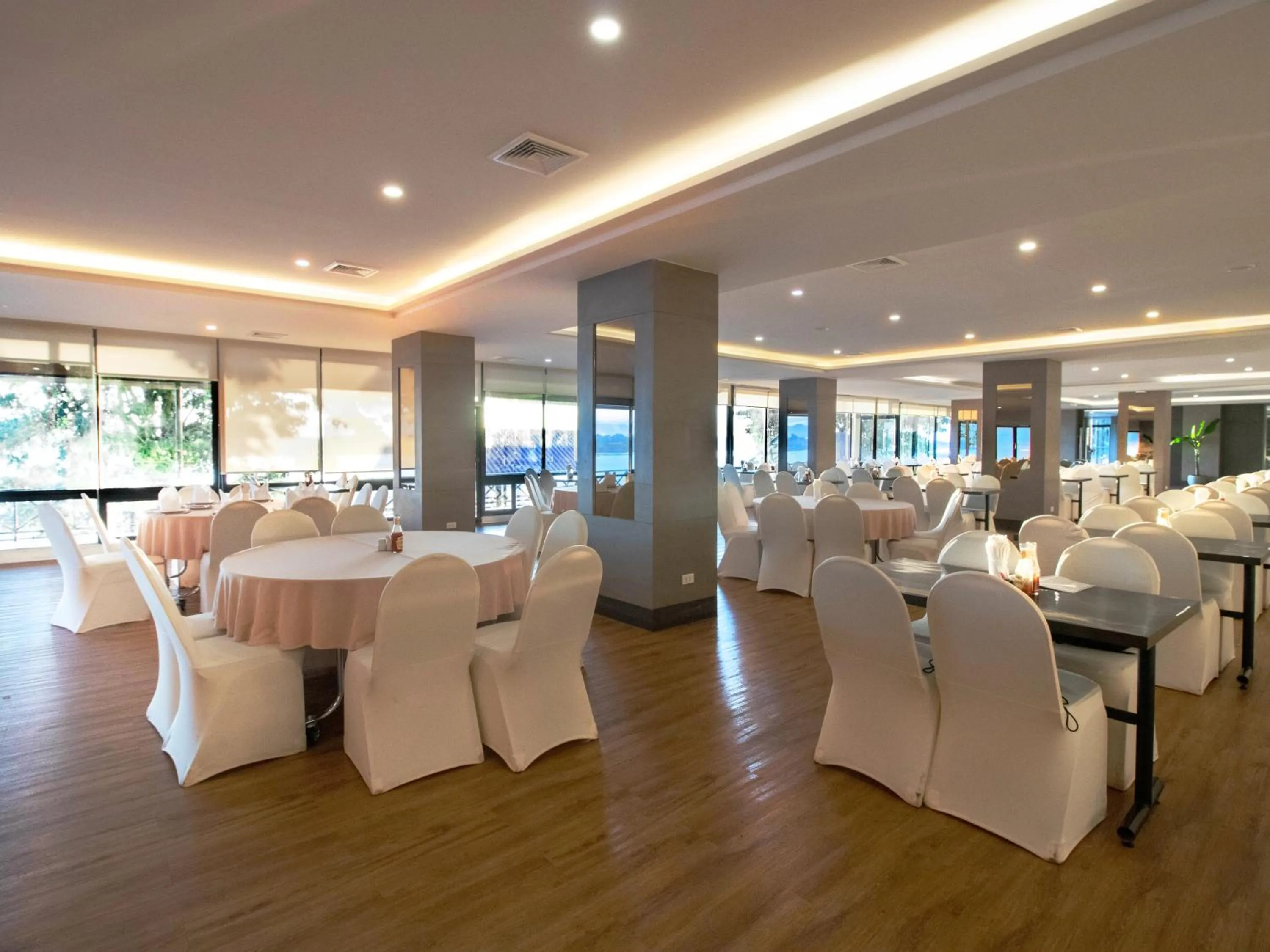 Restaurant/places to eat in Fortune View Khong Hotel Nakhon Phanom