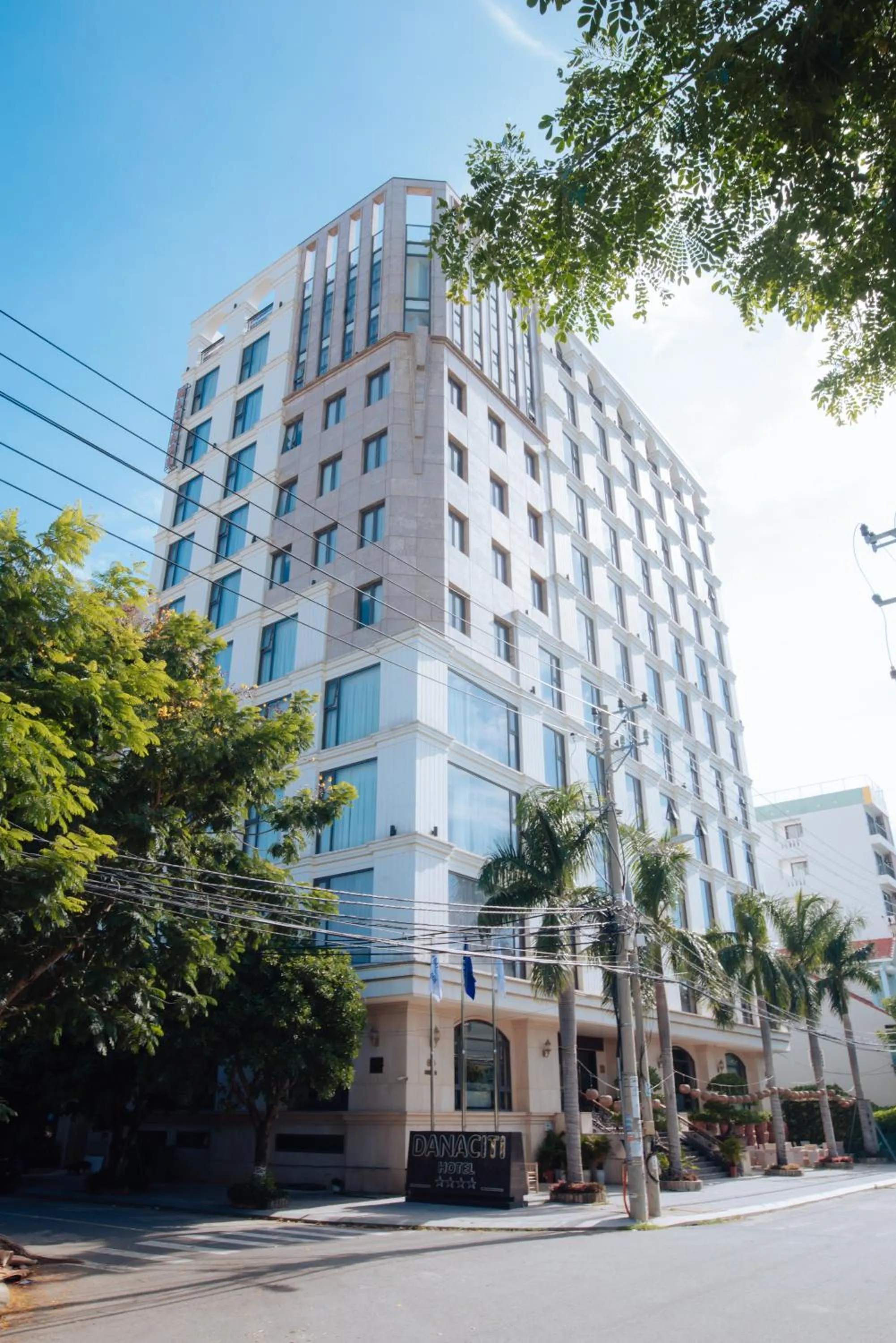 Garden in Danaciti Hotel