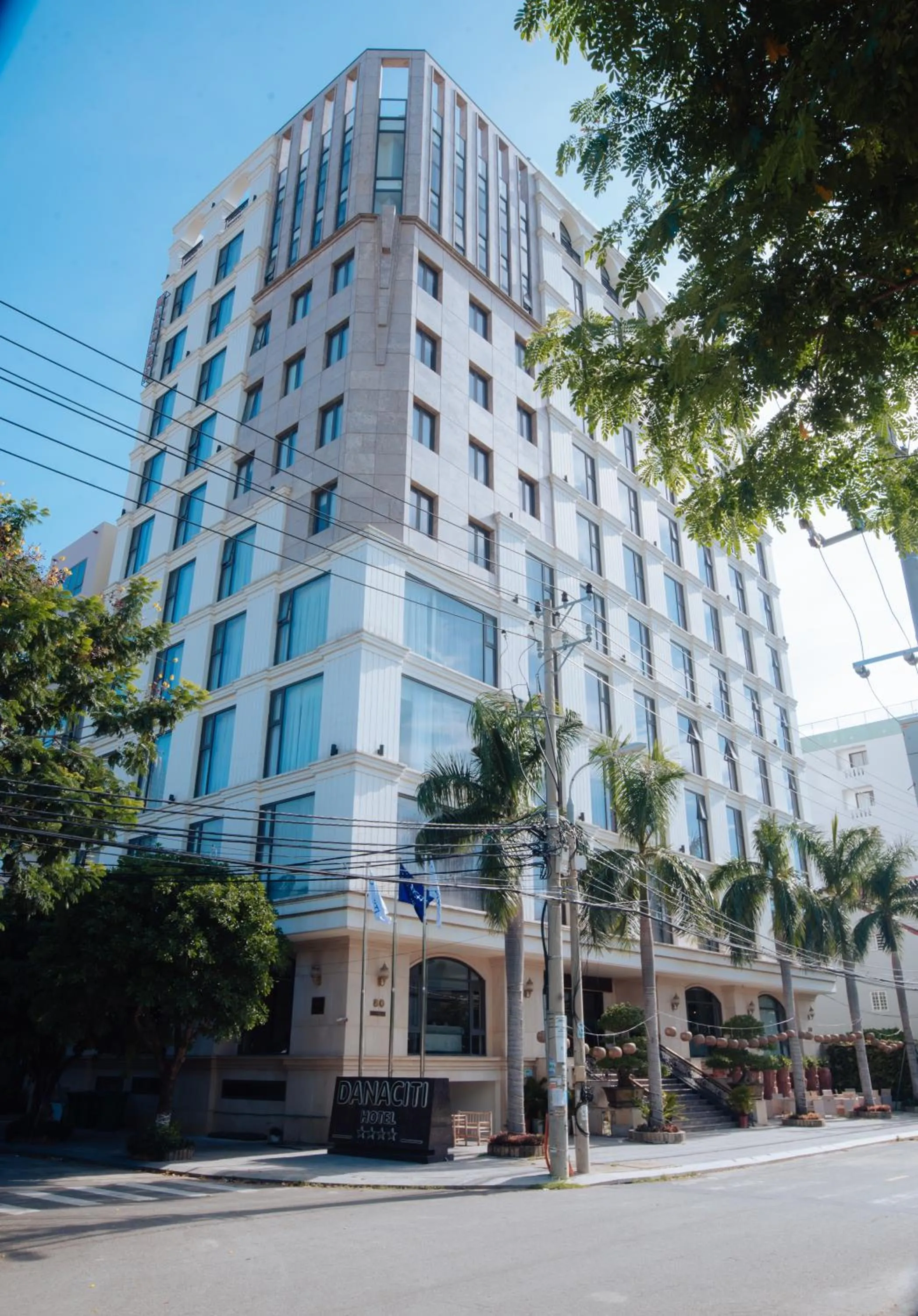 Property building in Danaciti Hotel