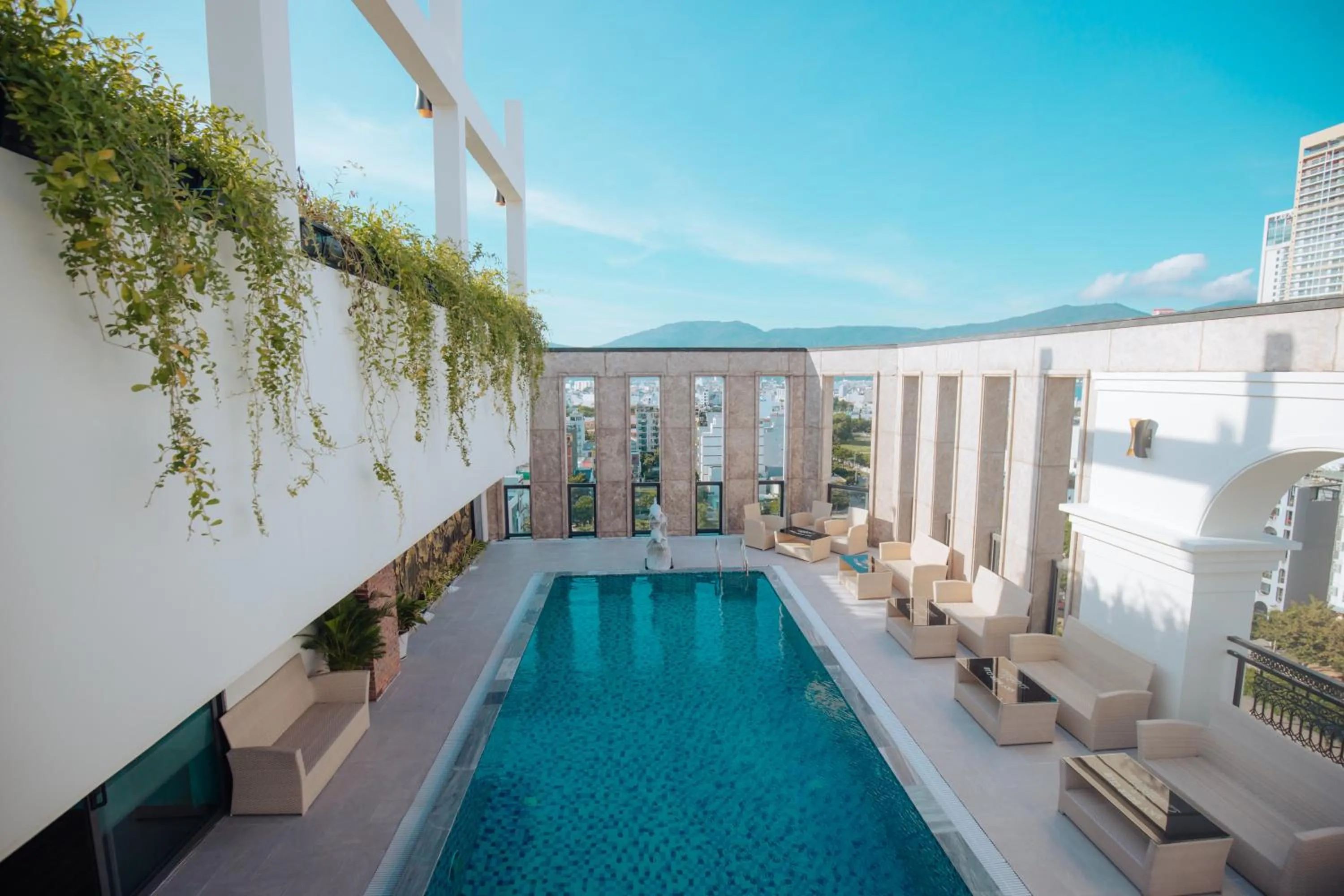 Day in Danaciti Hotel