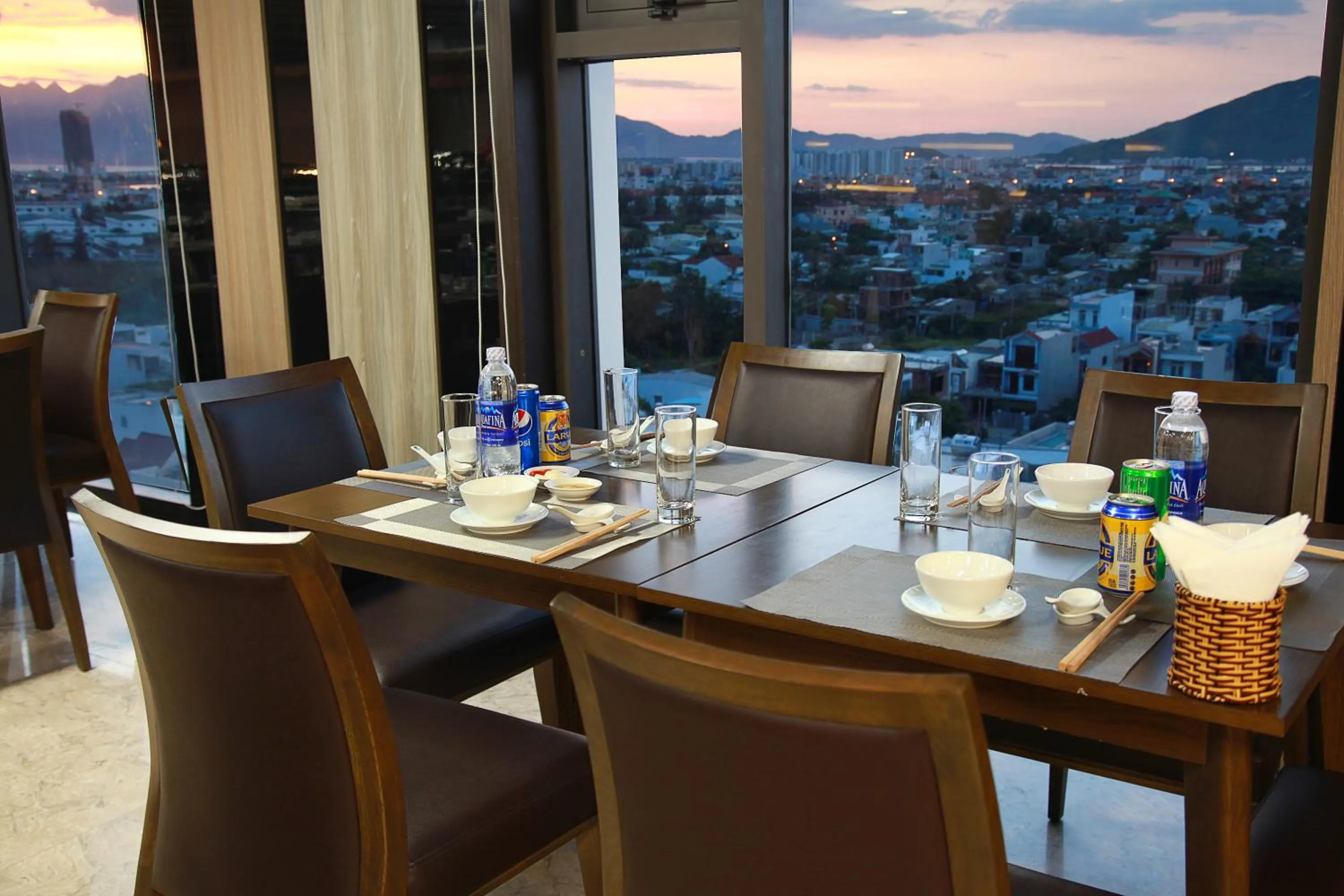 Dining area in Danaciti Hotel