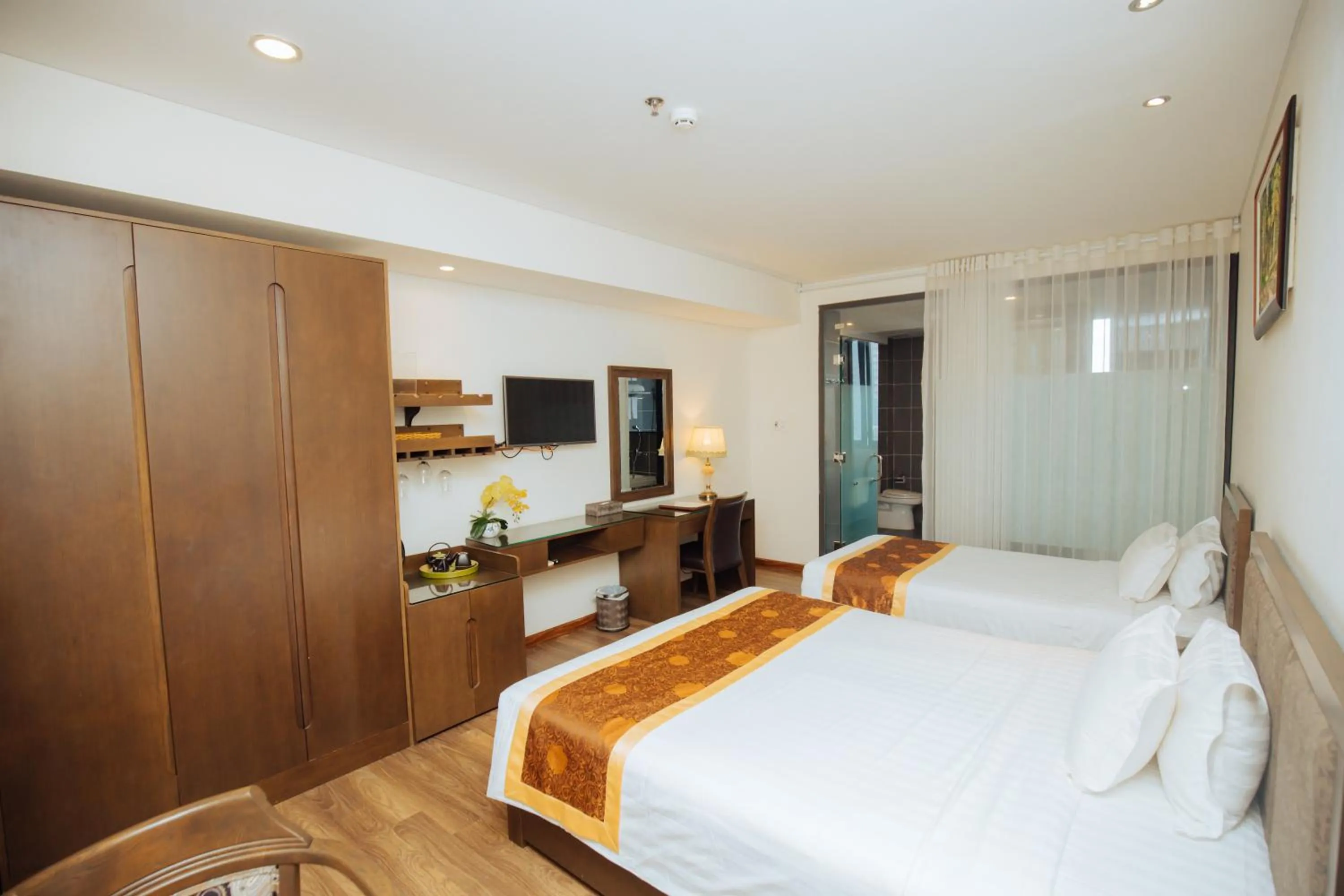 TV and multimedia, Bed in Danaciti Hotel