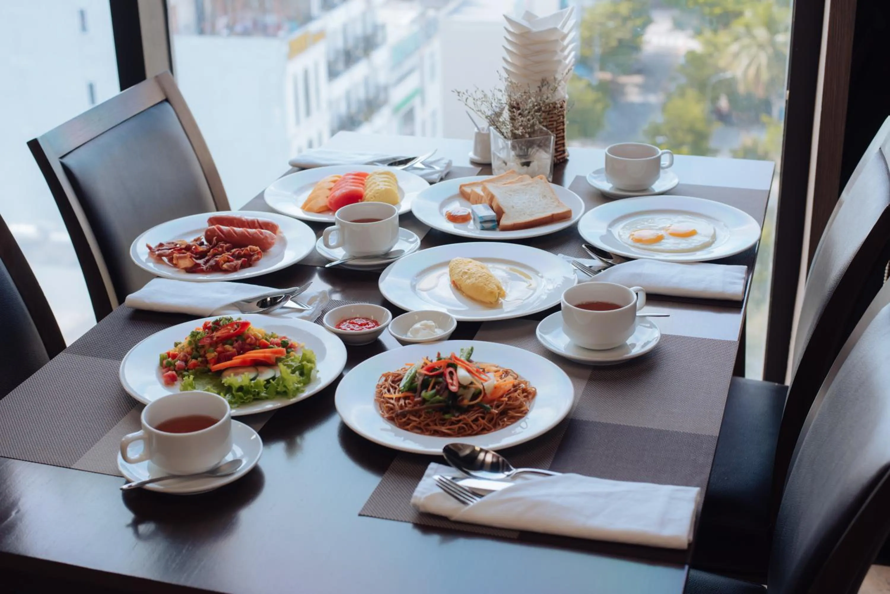 Restaurant/places to eat in Danaciti Hotel