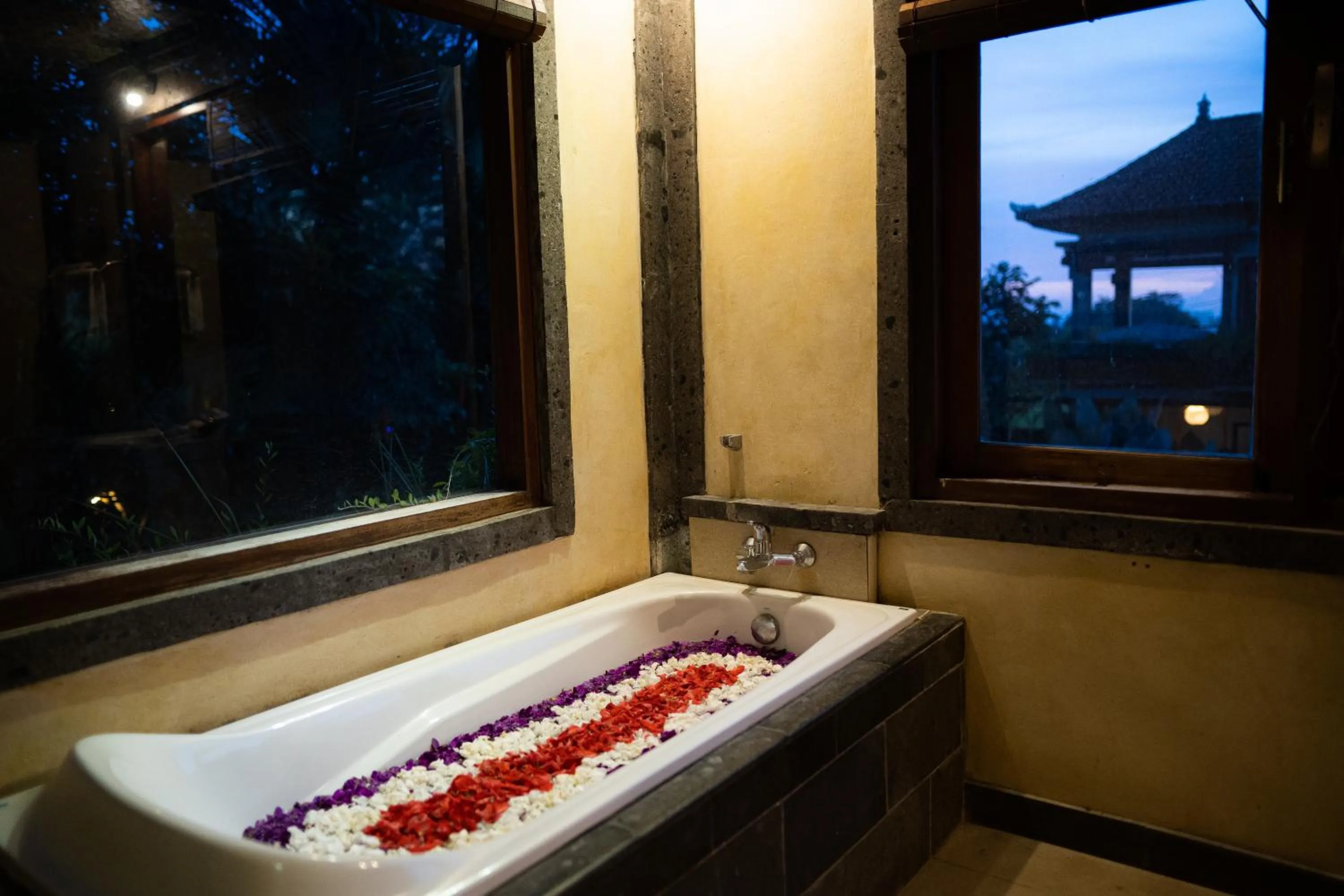 Santosha Villas & Spa