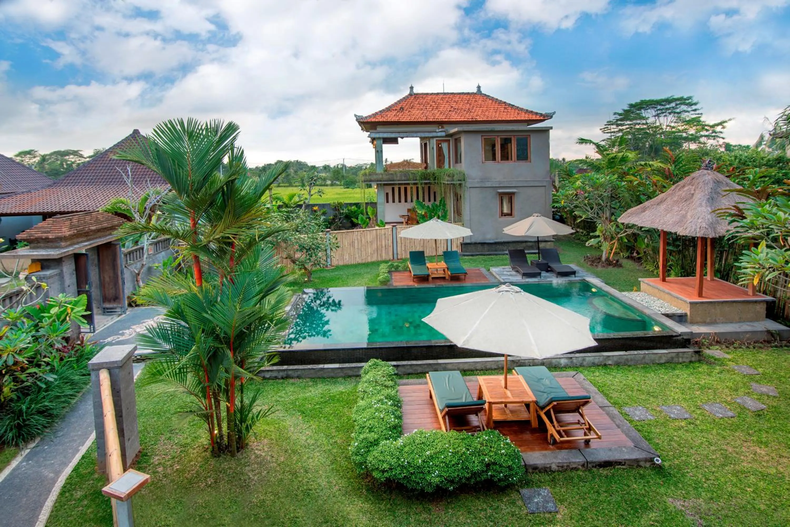 Pool view in Santosha Villas & Spa