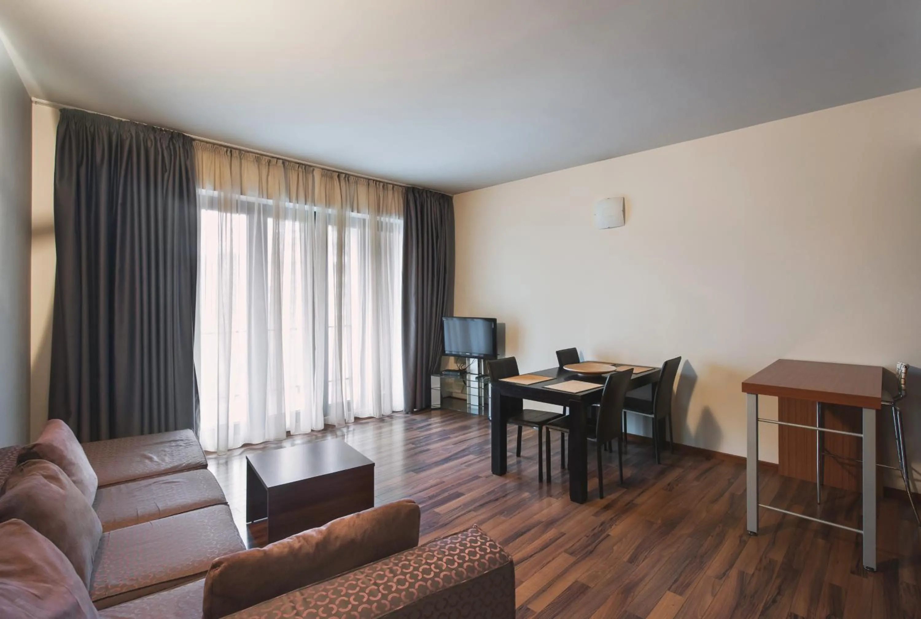 TV and multimedia in Hotel Hemingway Residence