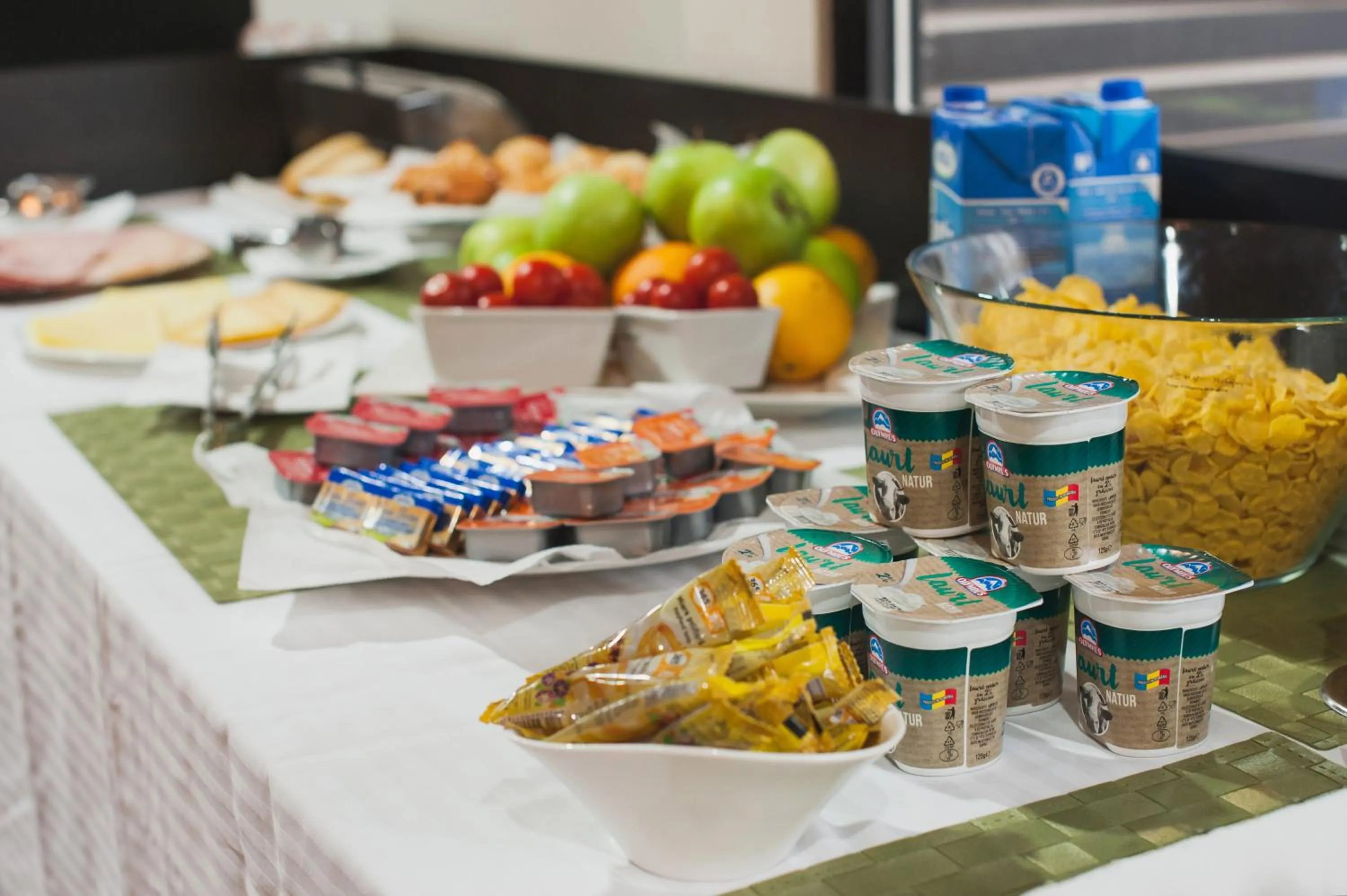 Continental breakfast in Hotel Hemingway Residence