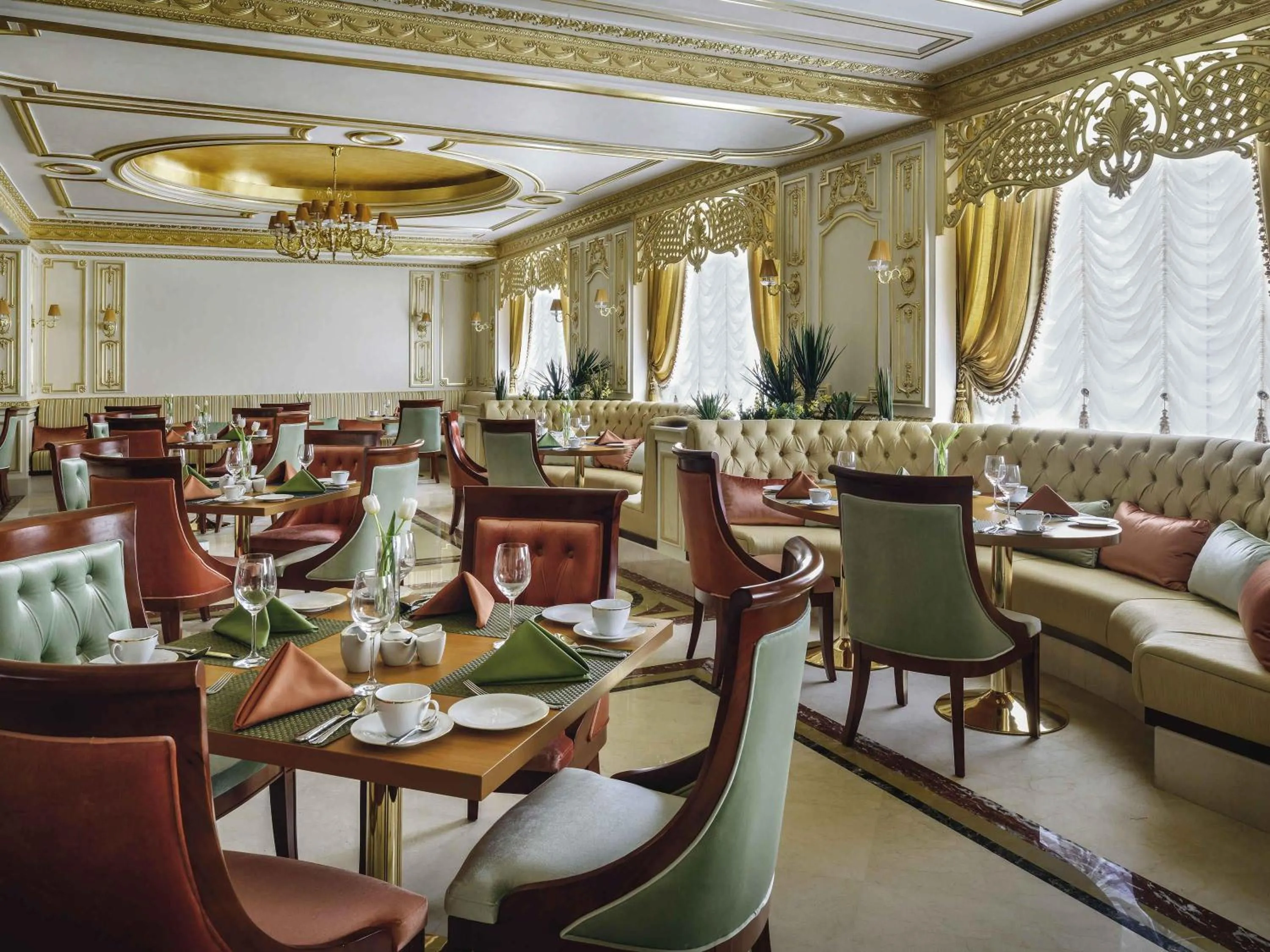 Restaurant/places to eat in Mövenpick Hotel City Star Jeddah