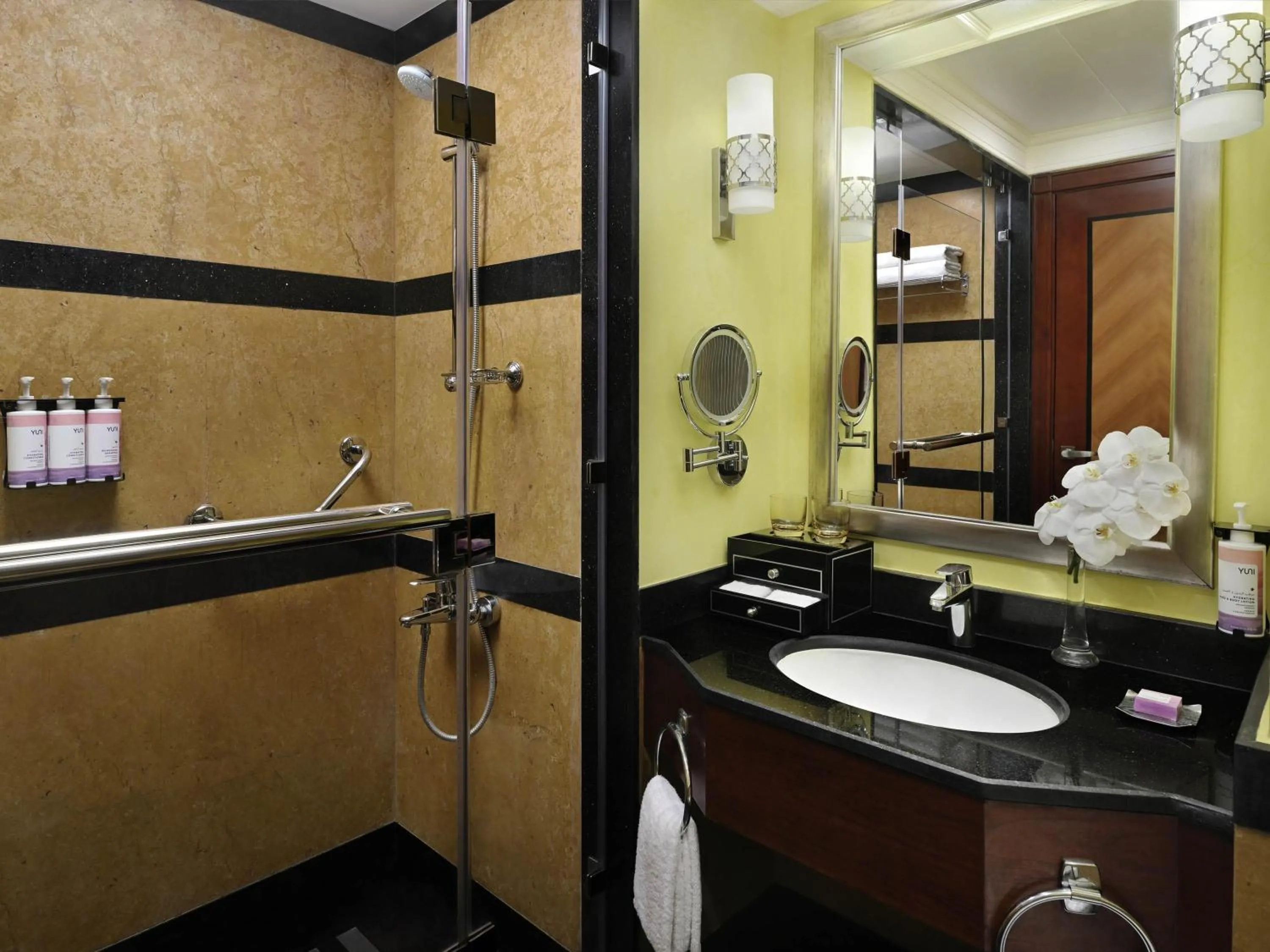 Bedroom in Mövenpick Hotel City Star Jeddah