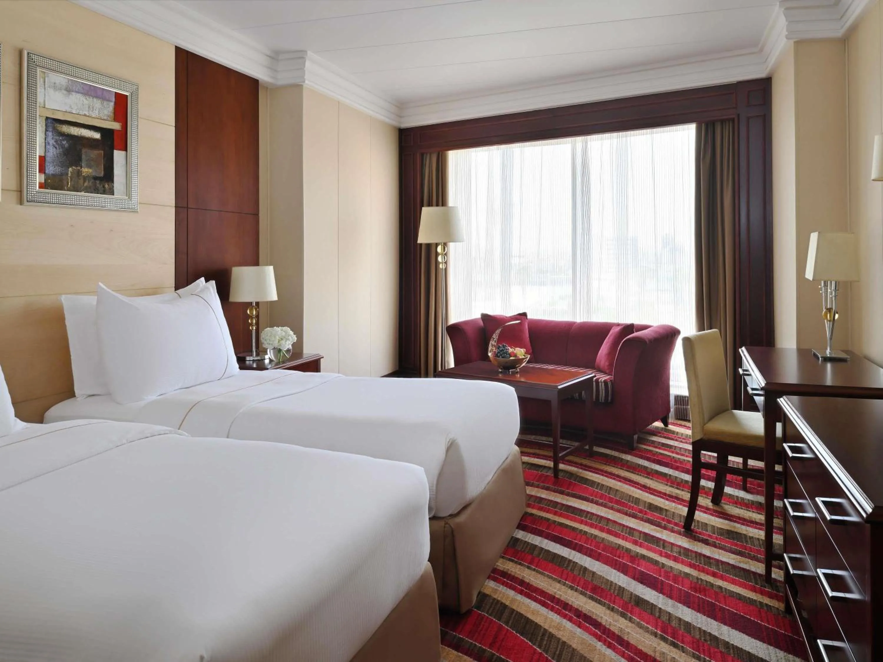 Bedroom, Bed in Mövenpick Hotel City Star Jeddah