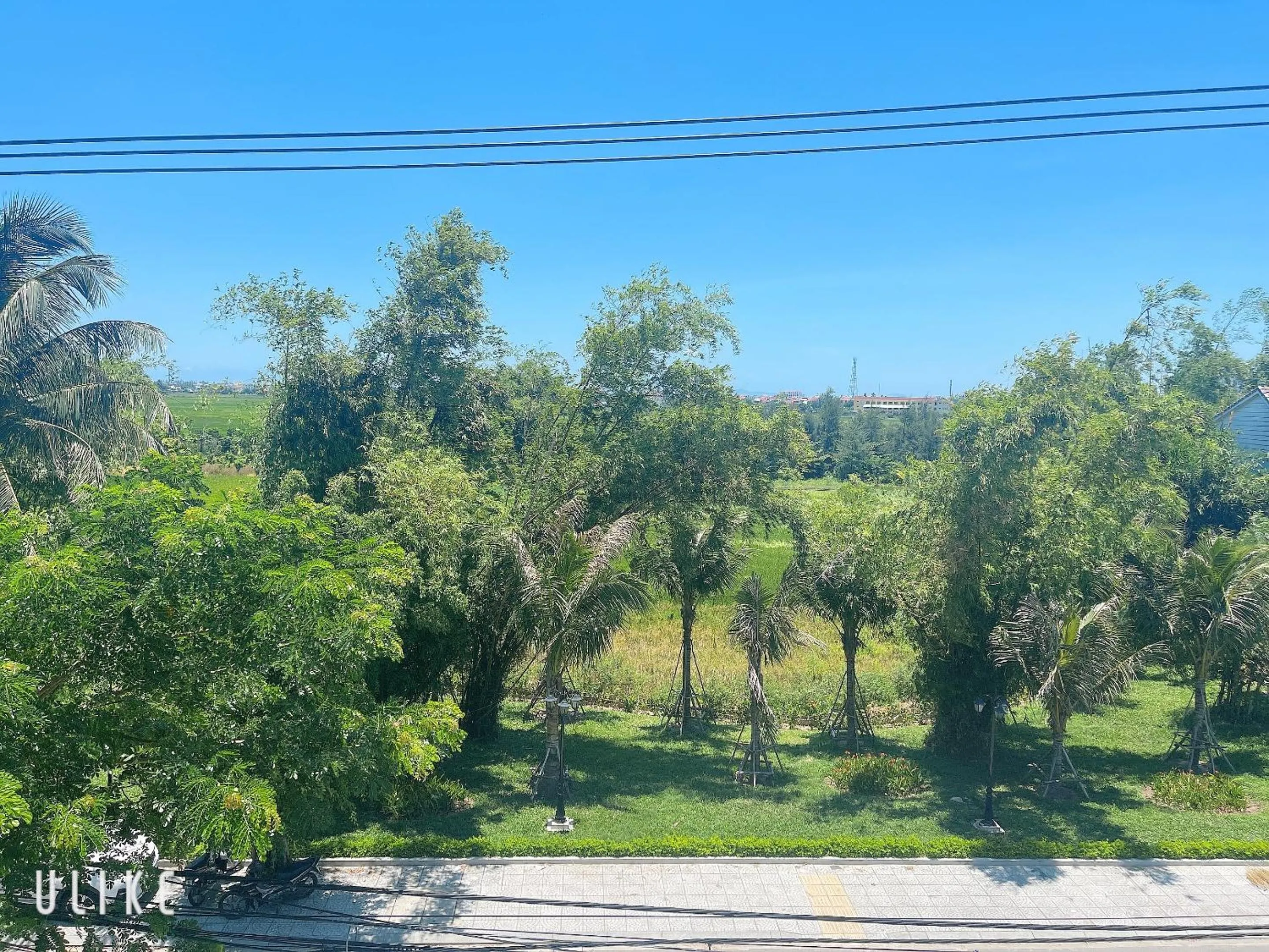 Golden Bell Backpacker Hotel & Pool Bar