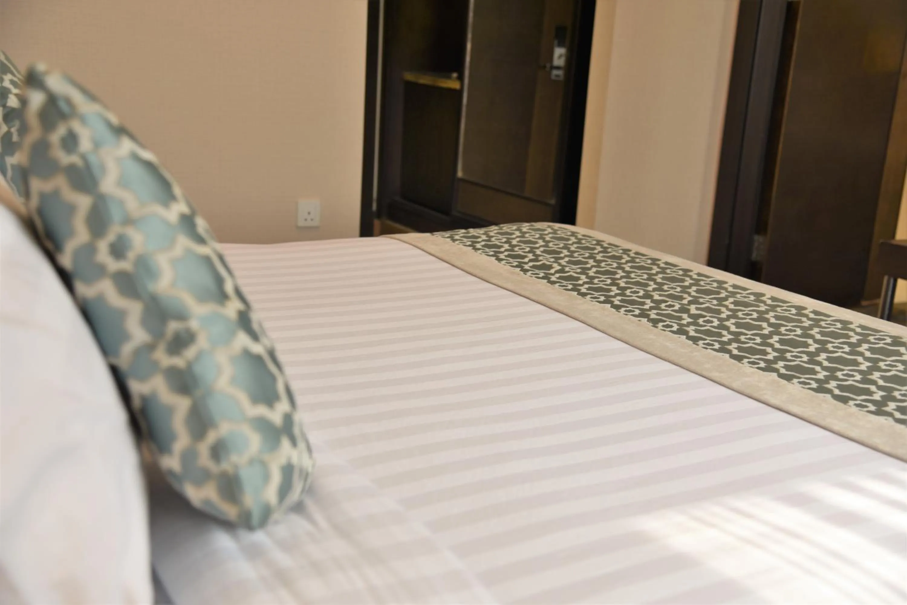 Bedroom, Bed in Afraa Hotel