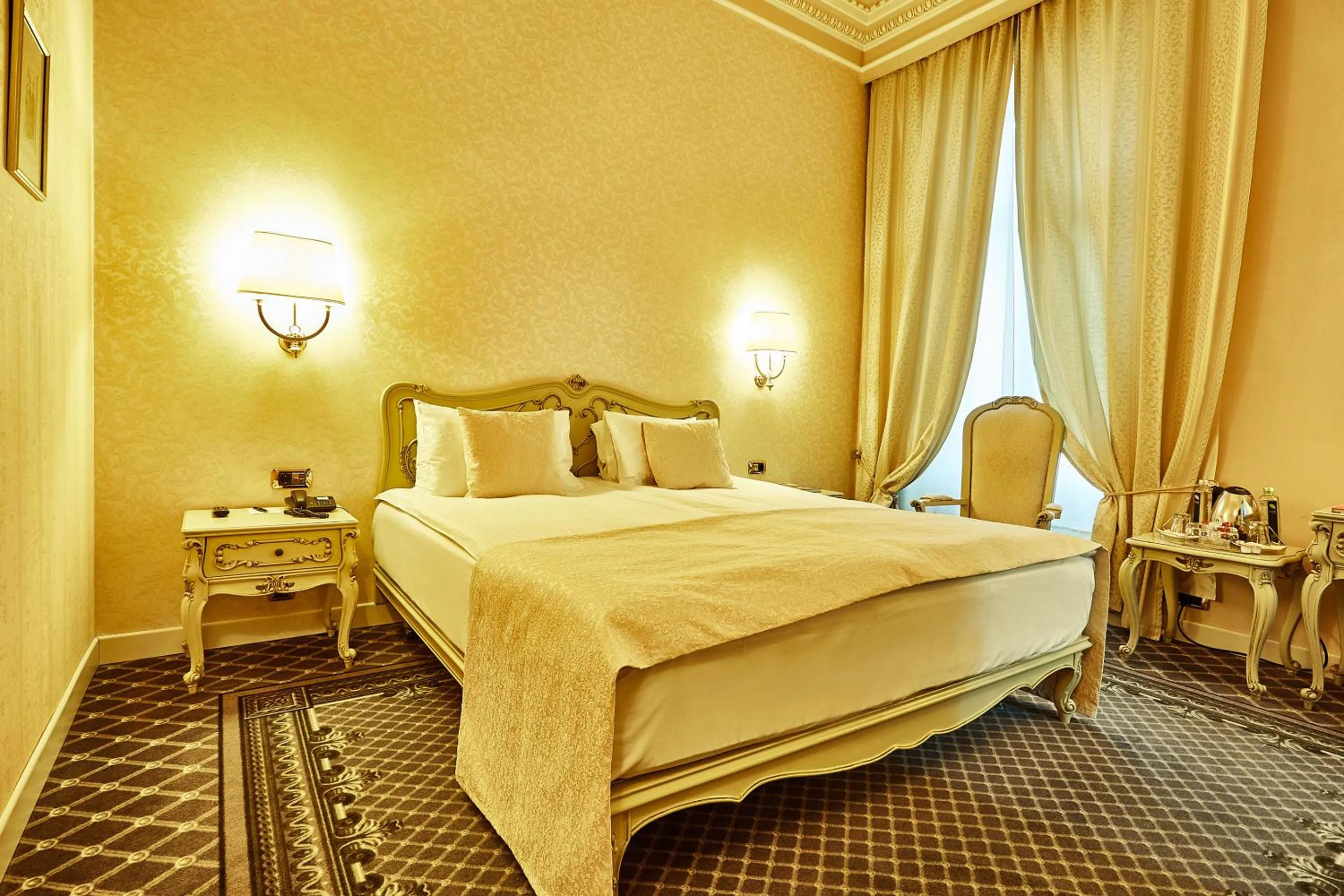 Photo of the whole room, Bed in Grand Hotel Continental Bucuresti