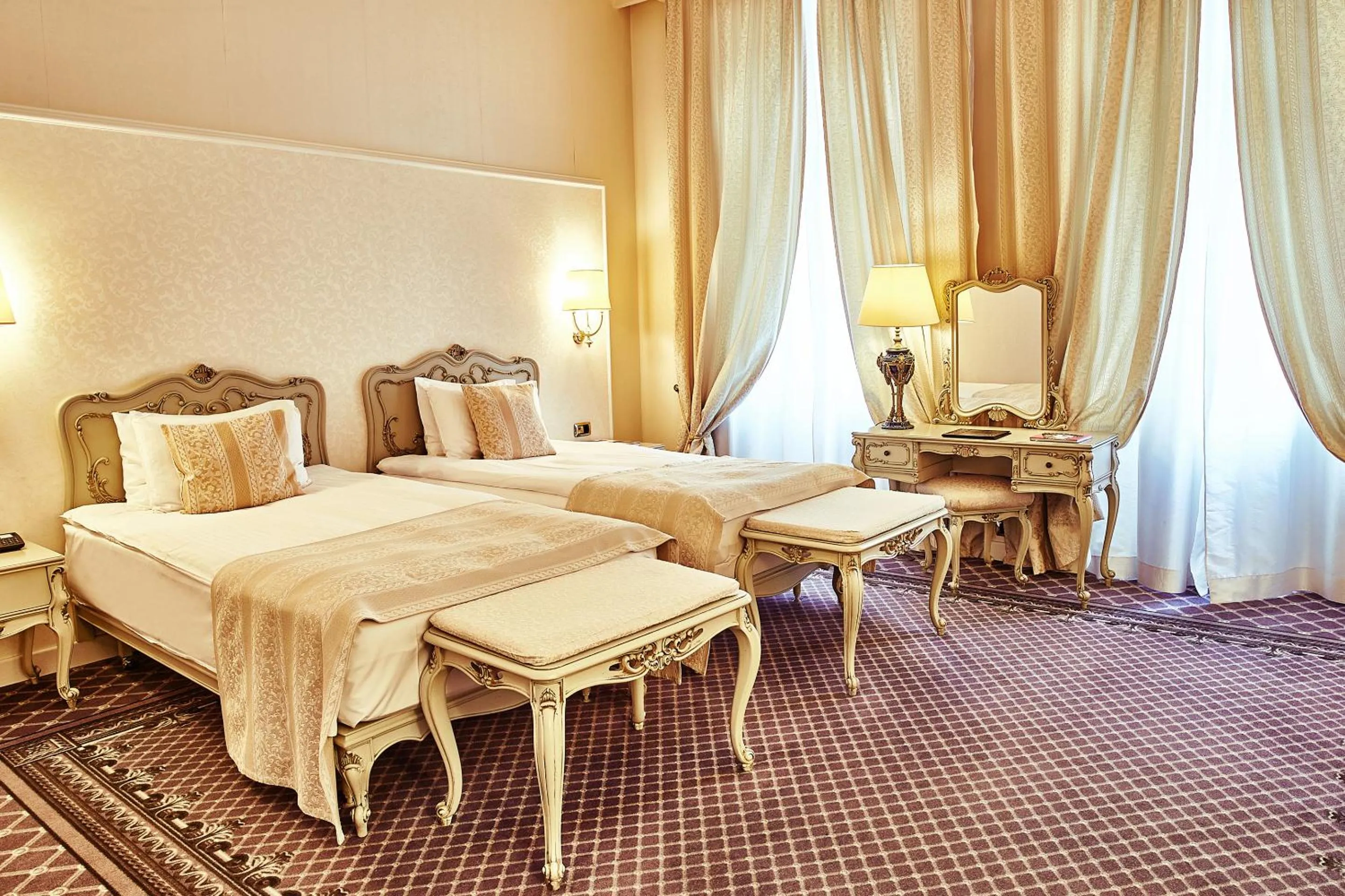 Bed in Grand Hotel Continental Bucuresti