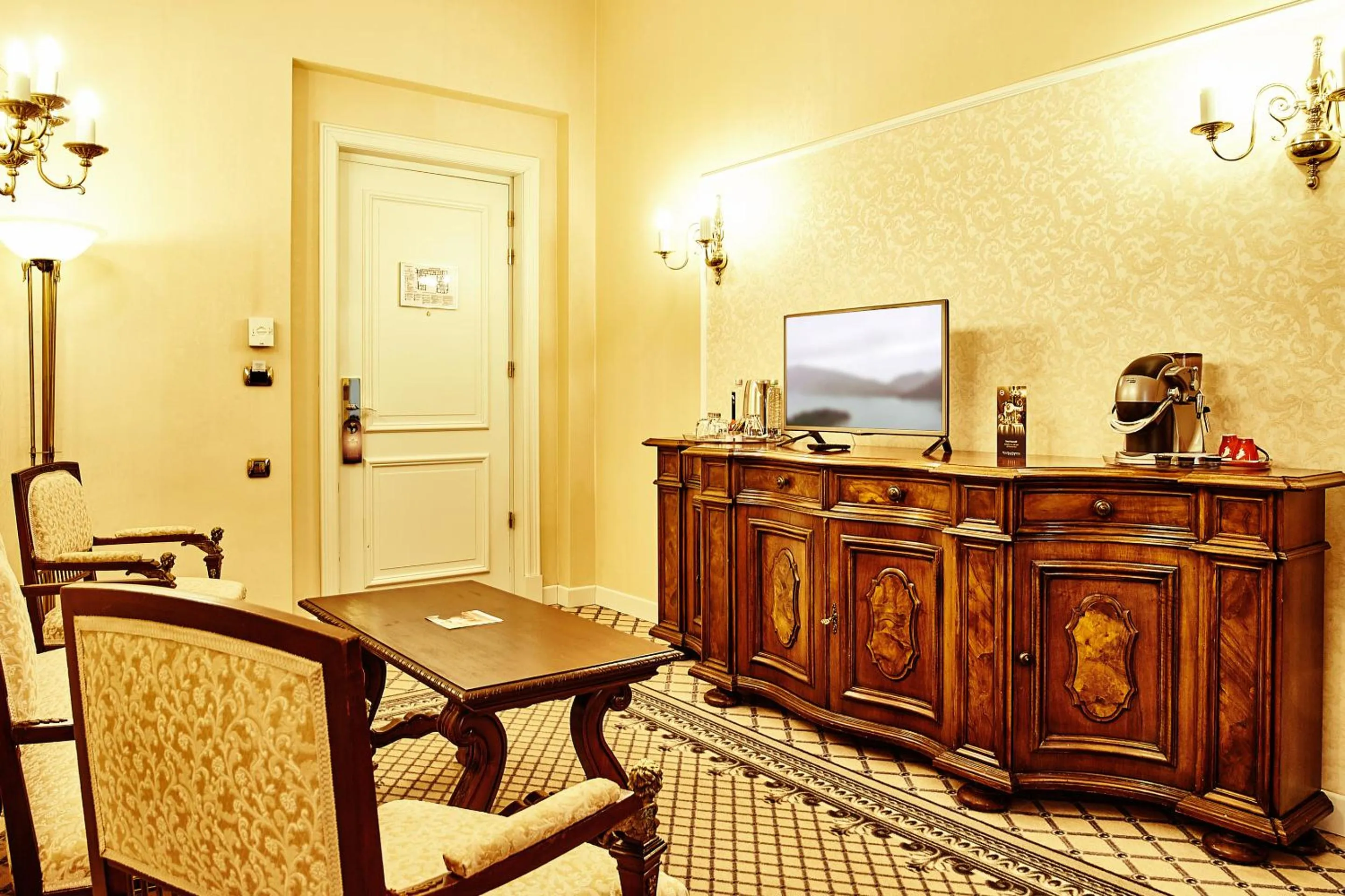 TV and multimedia in Grand Hotel Continental Bucuresti
