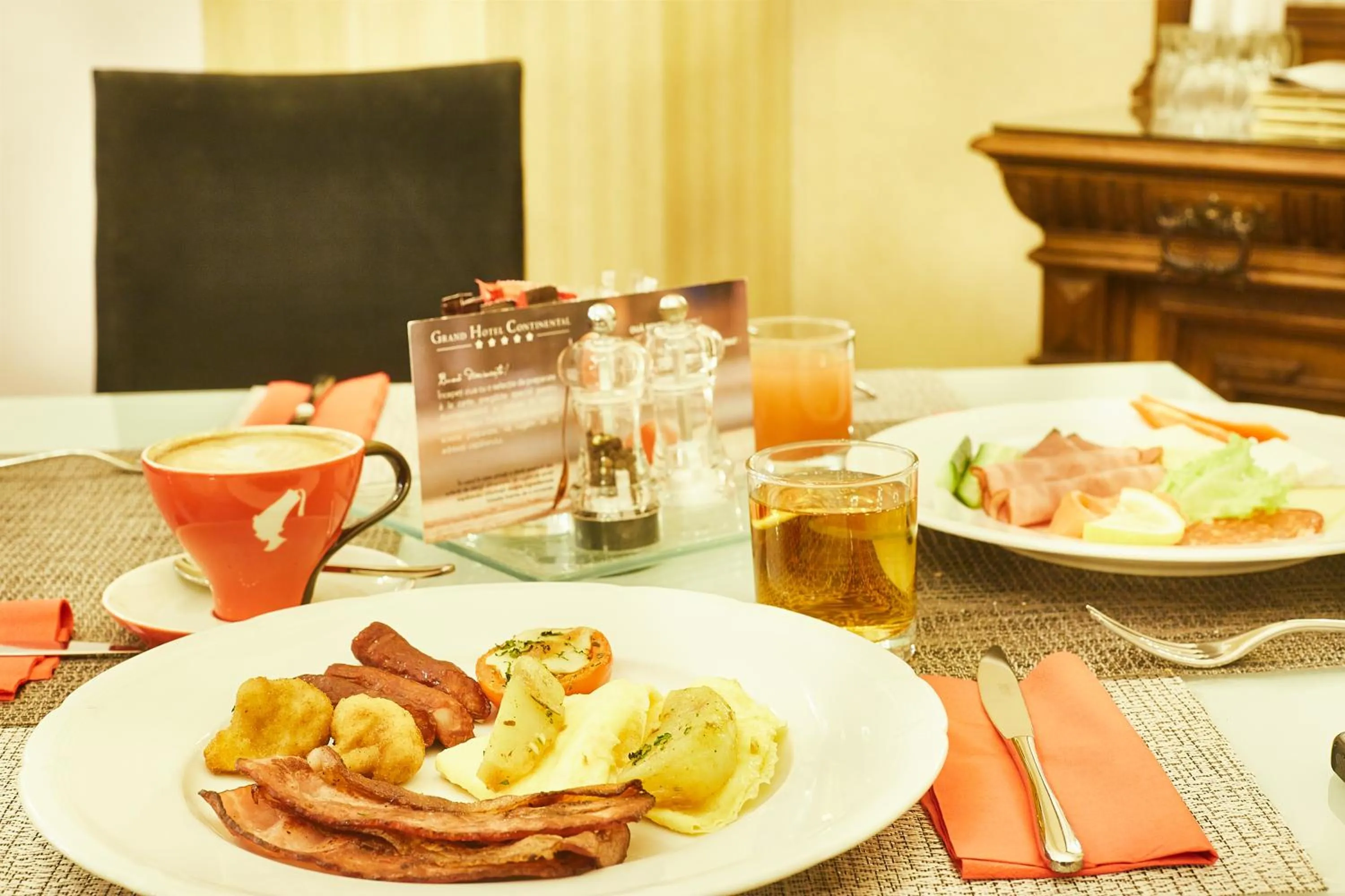 Breakfast in Grand Hotel Continental Bucuresti