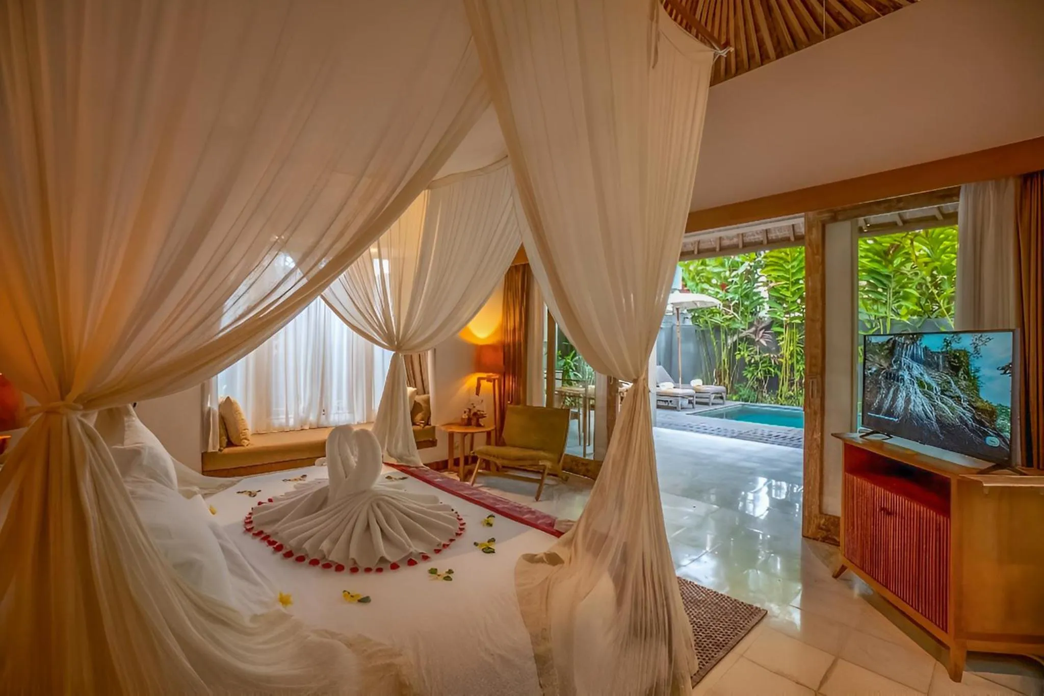 Bedroom, Bed in Purana Boutique Resort