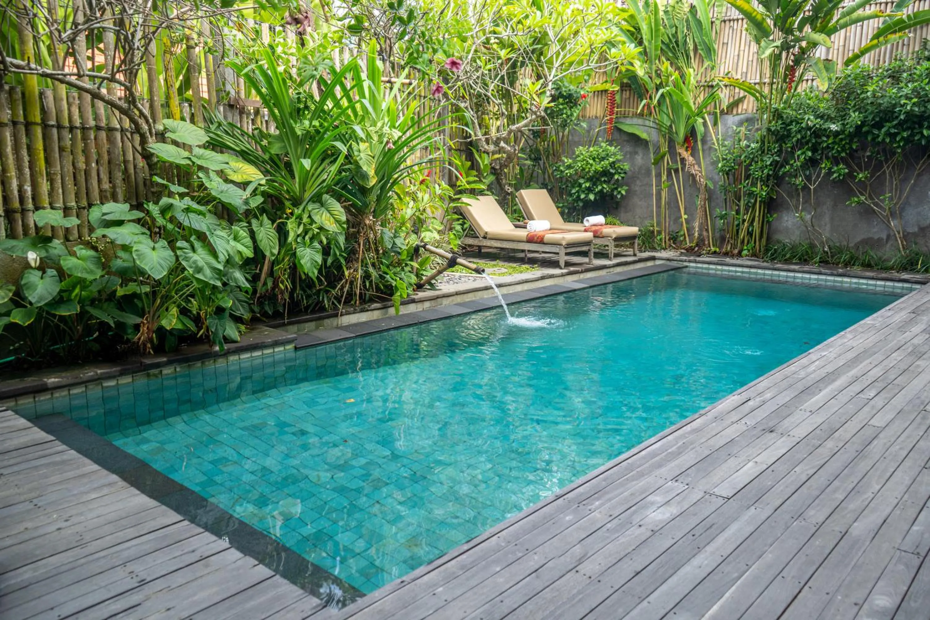 Swimming pool in Purana Boutique Resort