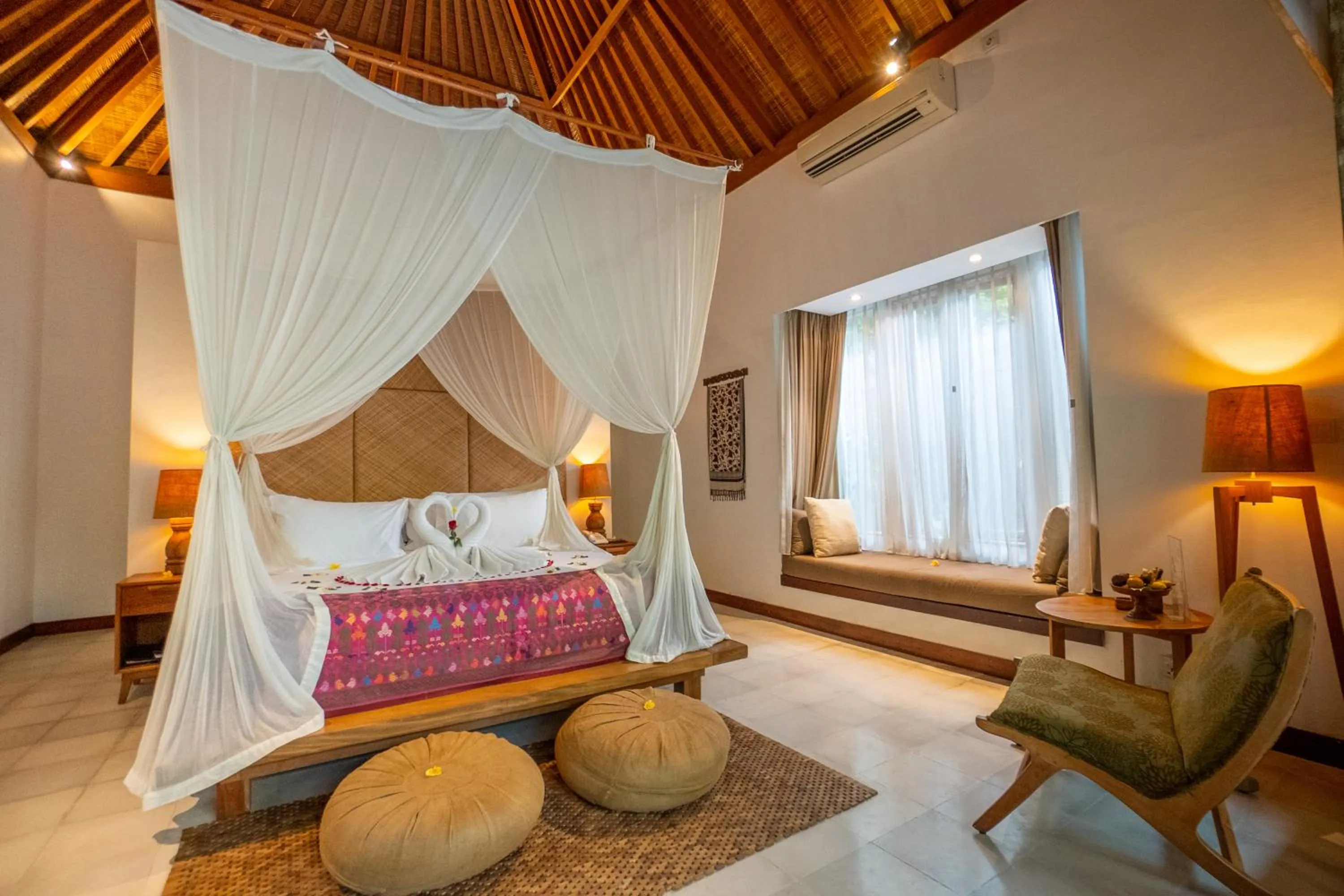 Bed in Purana Boutique Resort