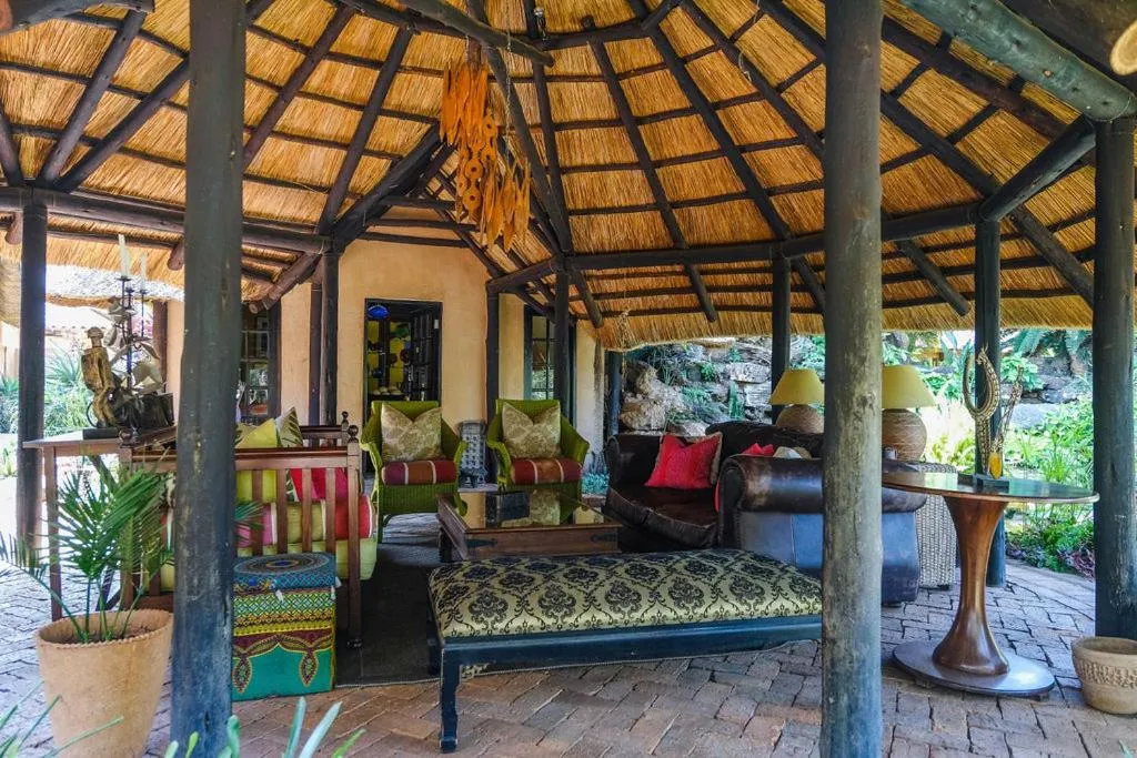 Seating area in Amanzi Lodge