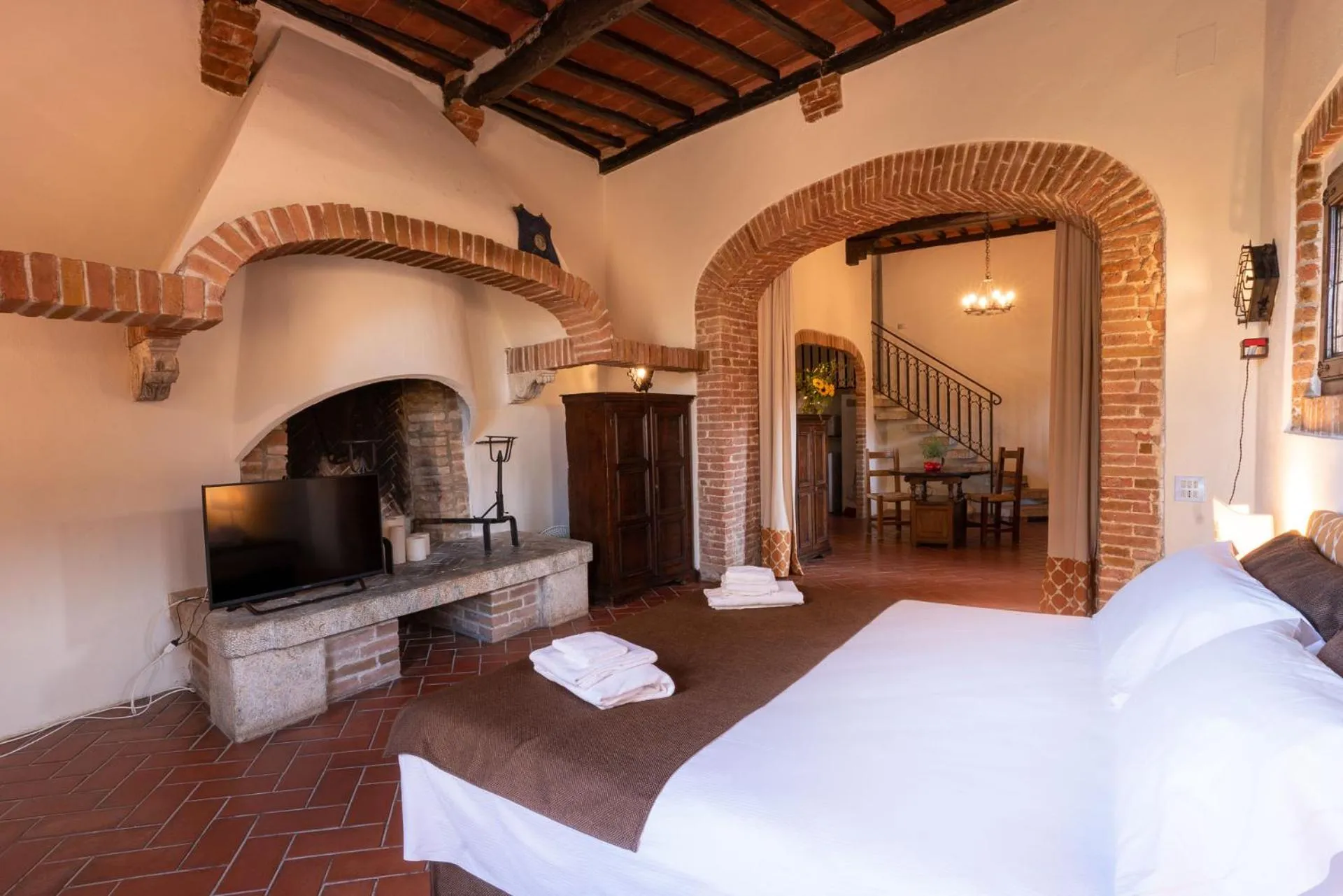 Communal lounge/ TV room in Borgo San Lorenzo a Linari