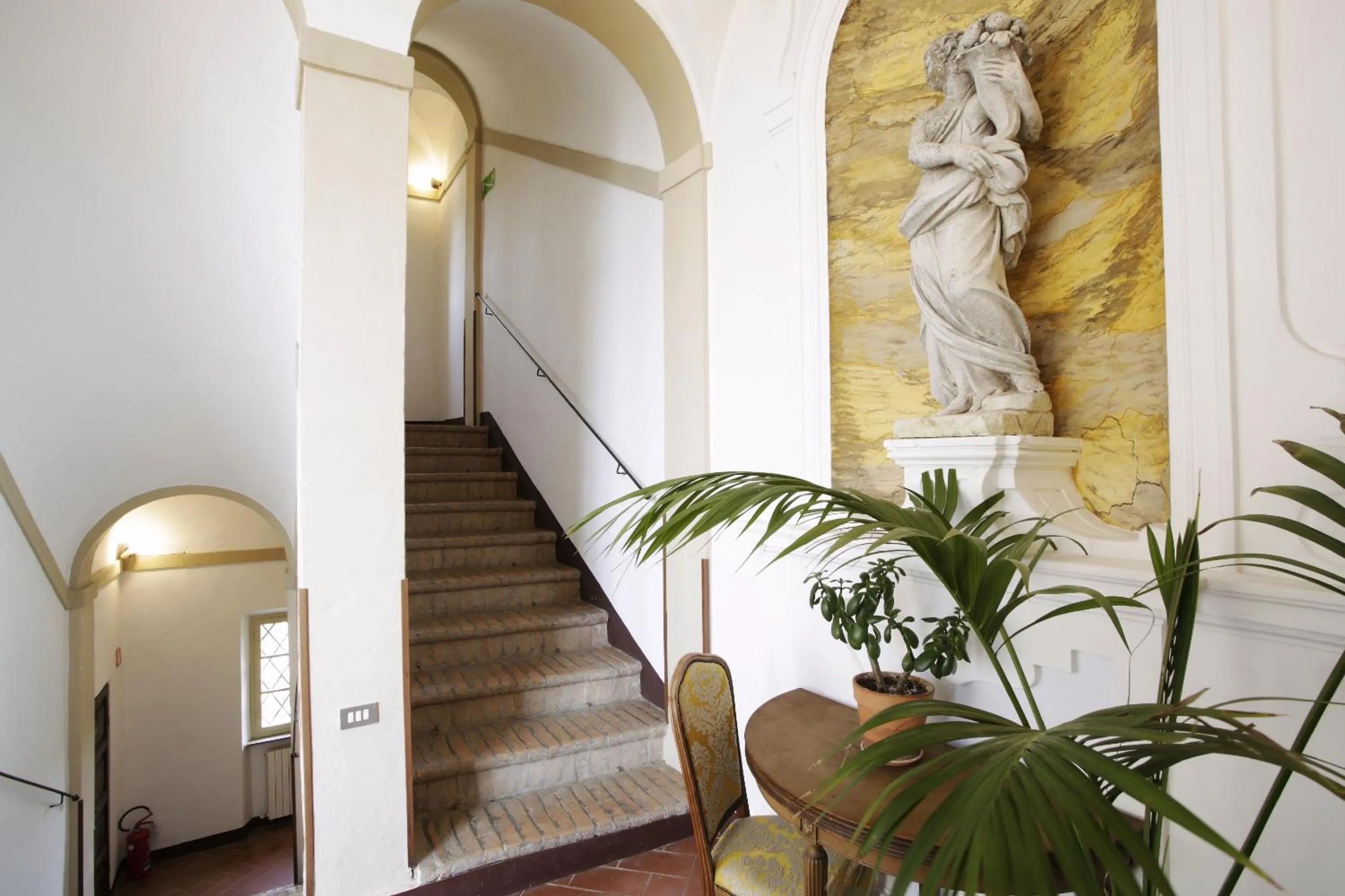 Decorative detail in Borgo San Lorenzo a Linari