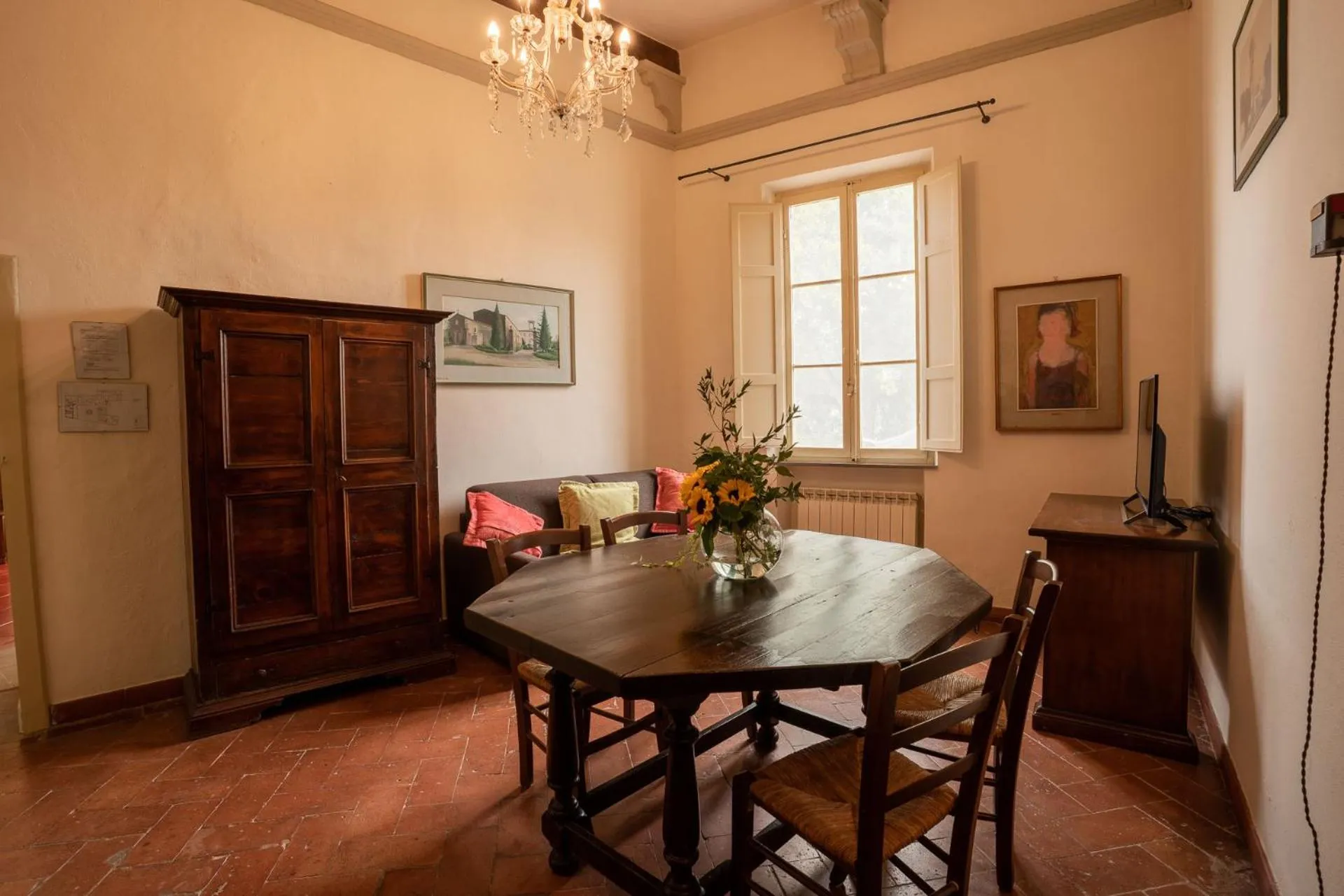 Living room in Borgo San Lorenzo a Linari